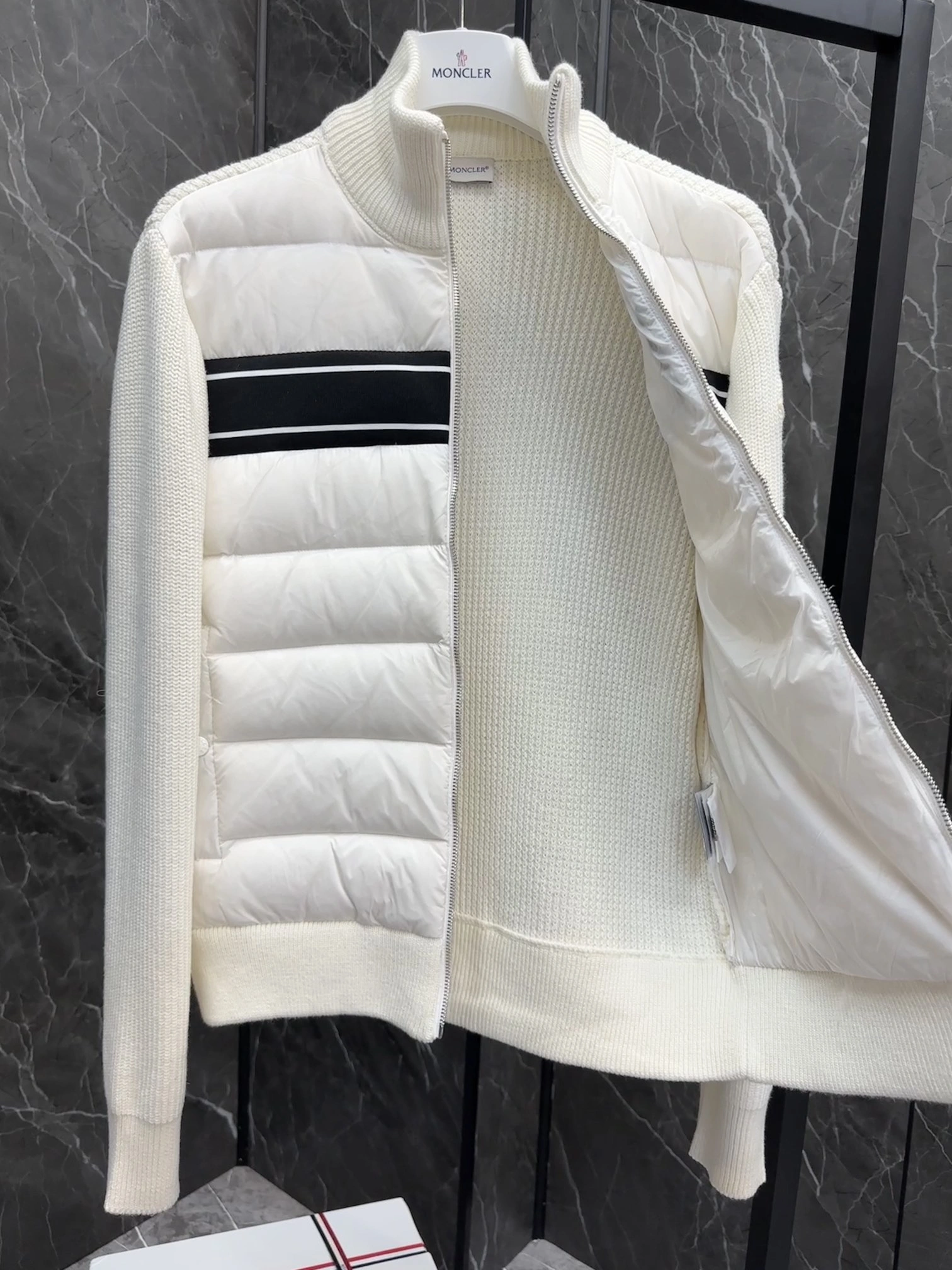 Moncler Down Jackets Packable 146463
