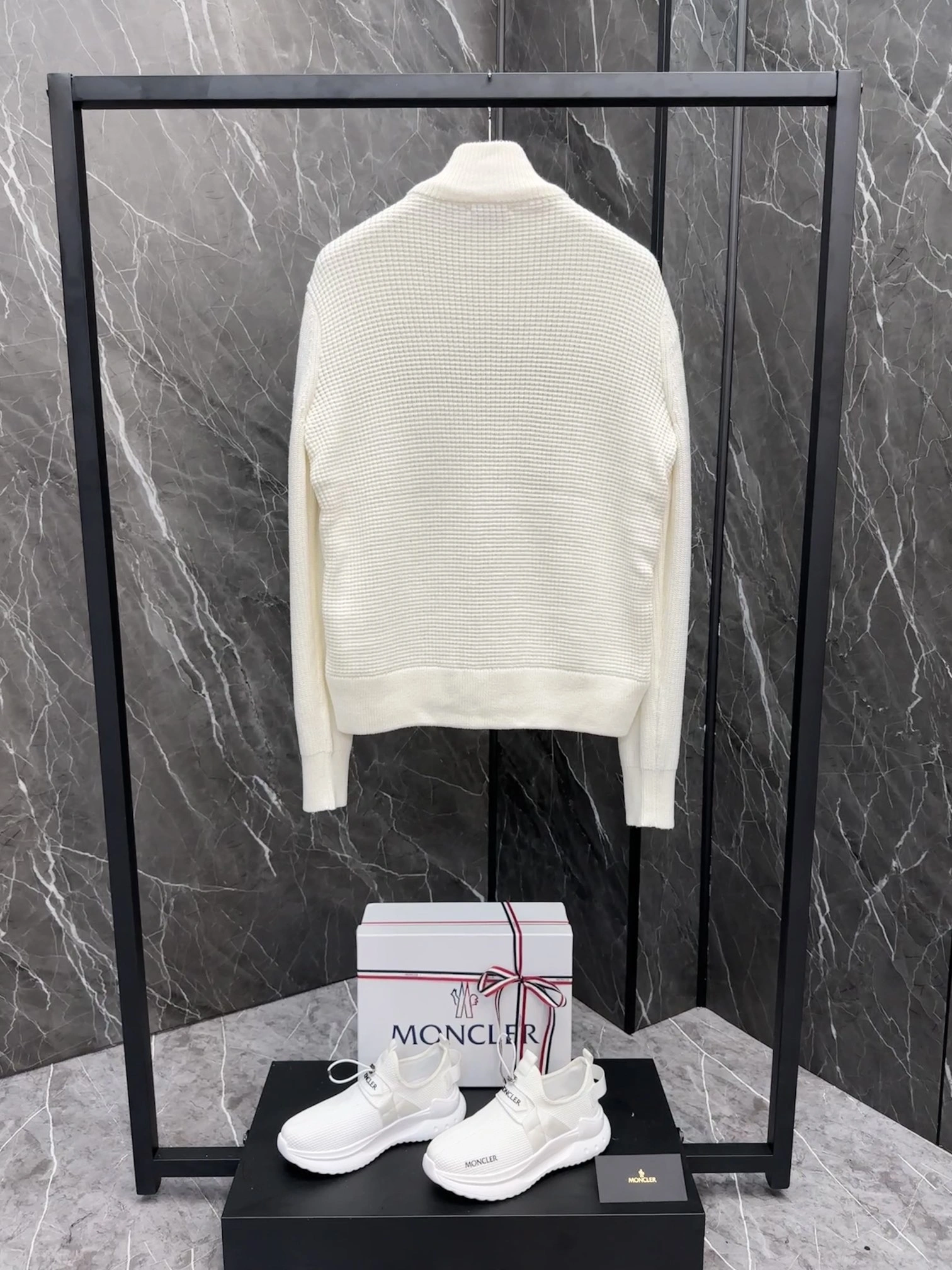 Moncler Down Jackets Packable 146463