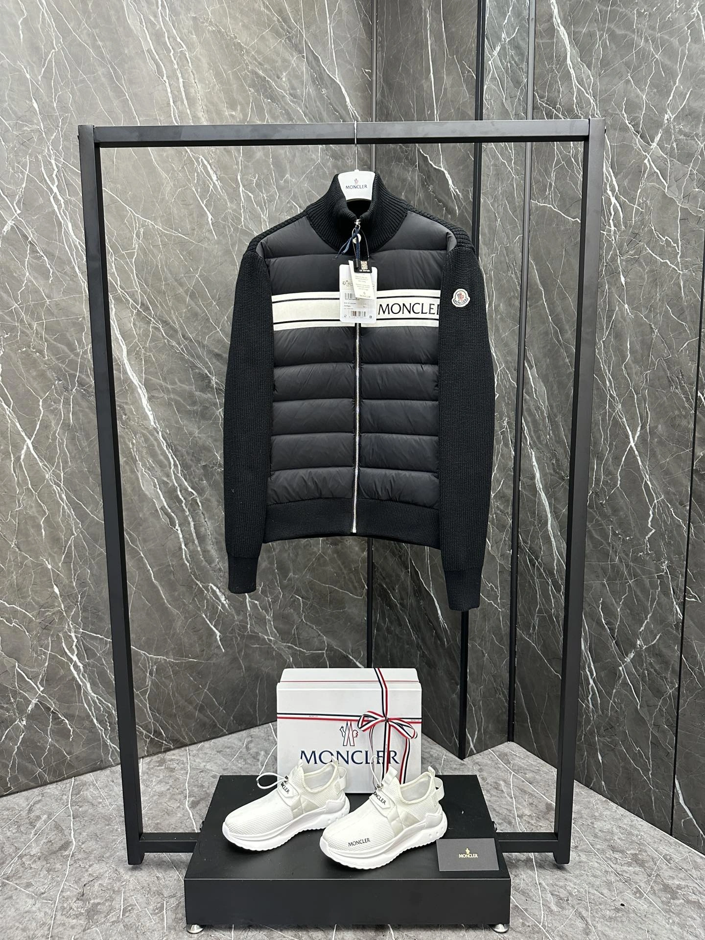 TravelReady Moncler Down Jackets 146467