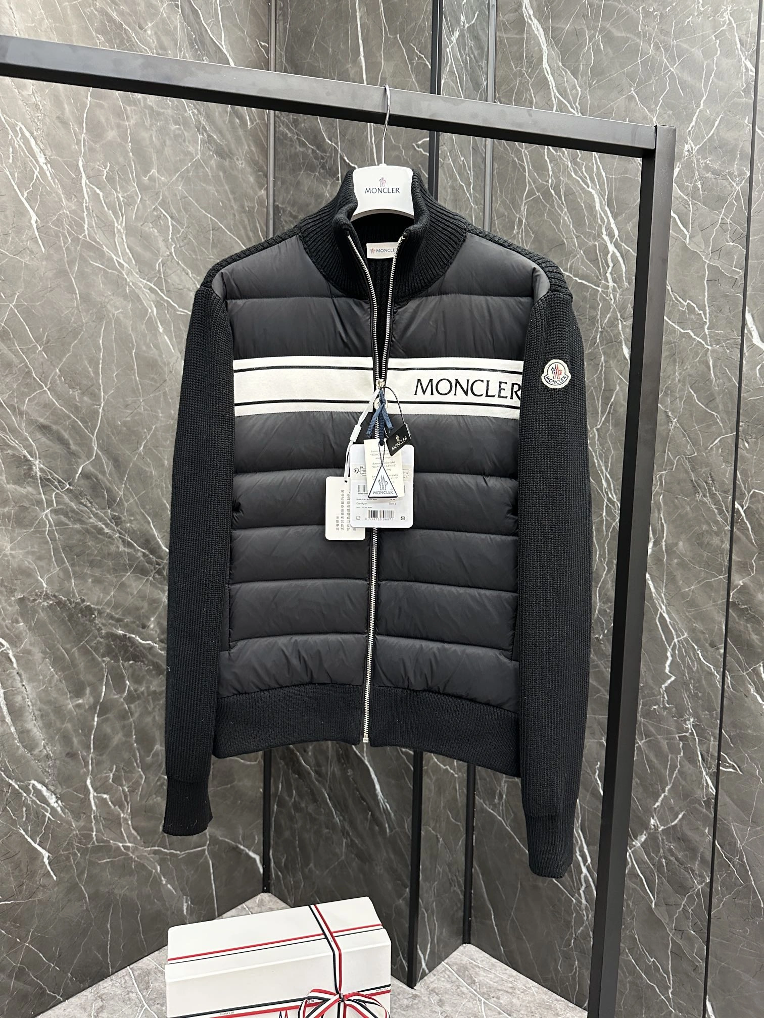 TravelReady Moncler Down Jackets 146467
