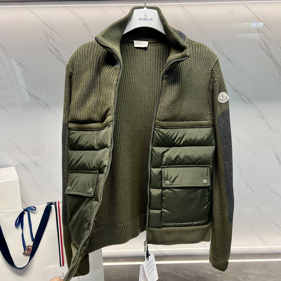Moncler Down Jackets Packable 146459