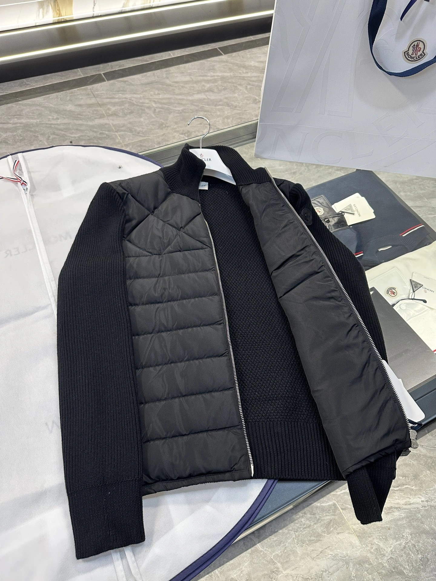 TimelessDesign Moncler Down Jackets 146442