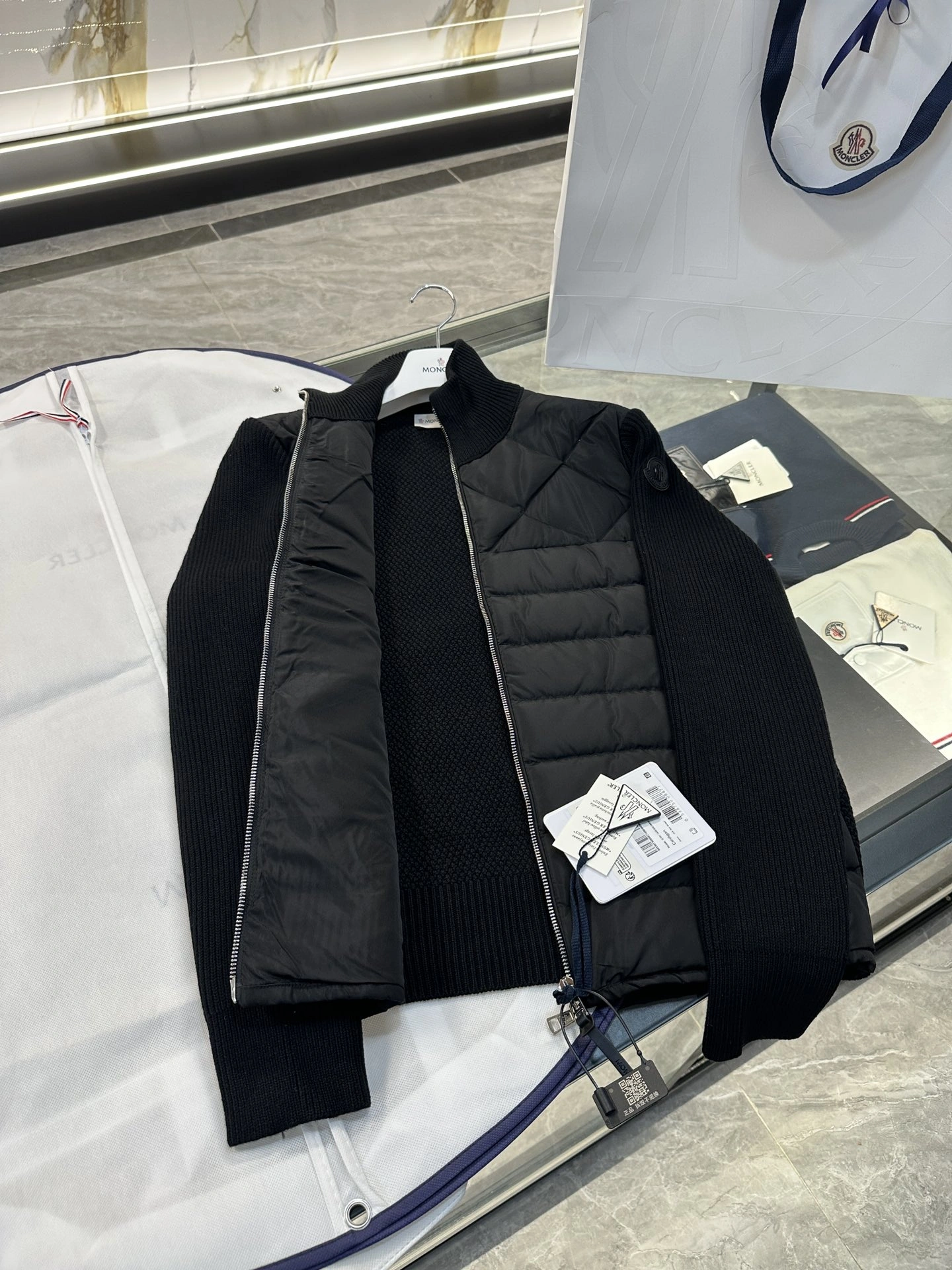 TimelessDesign Moncler Down Jackets 146442