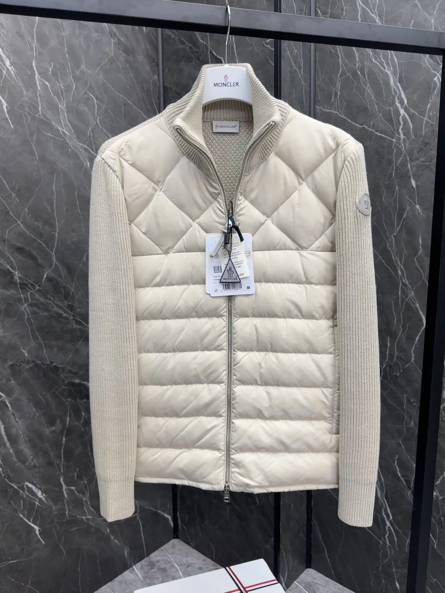 Moncler Down Jackets Refined 146462