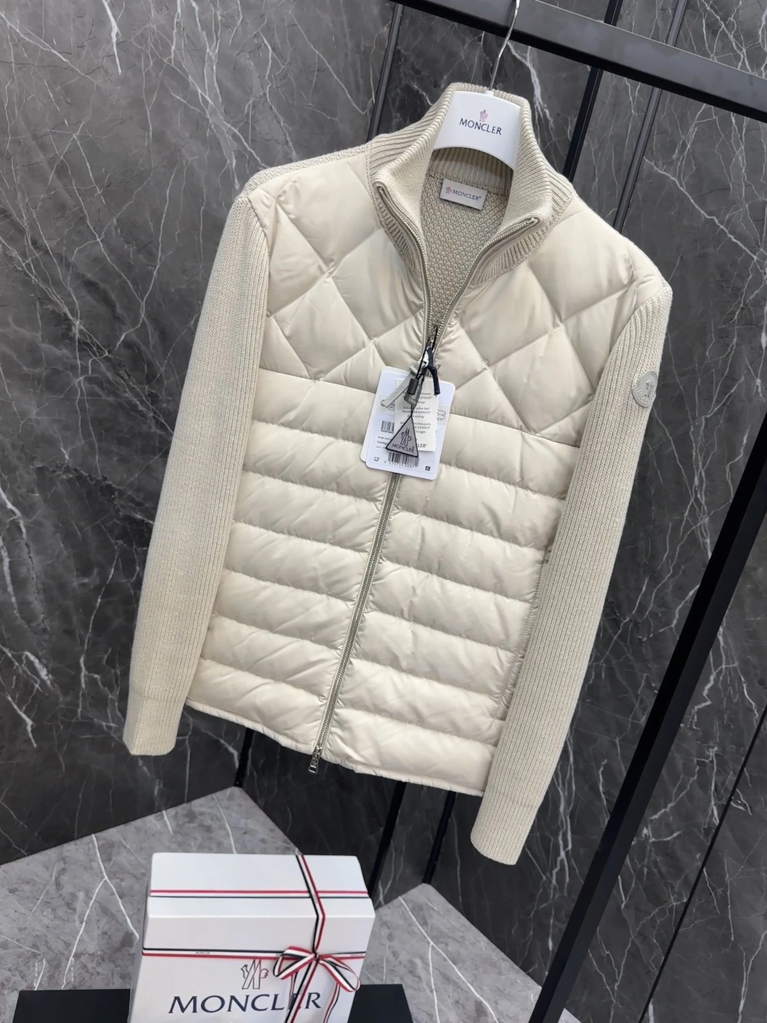 Moncler Down Jackets Refined 146462