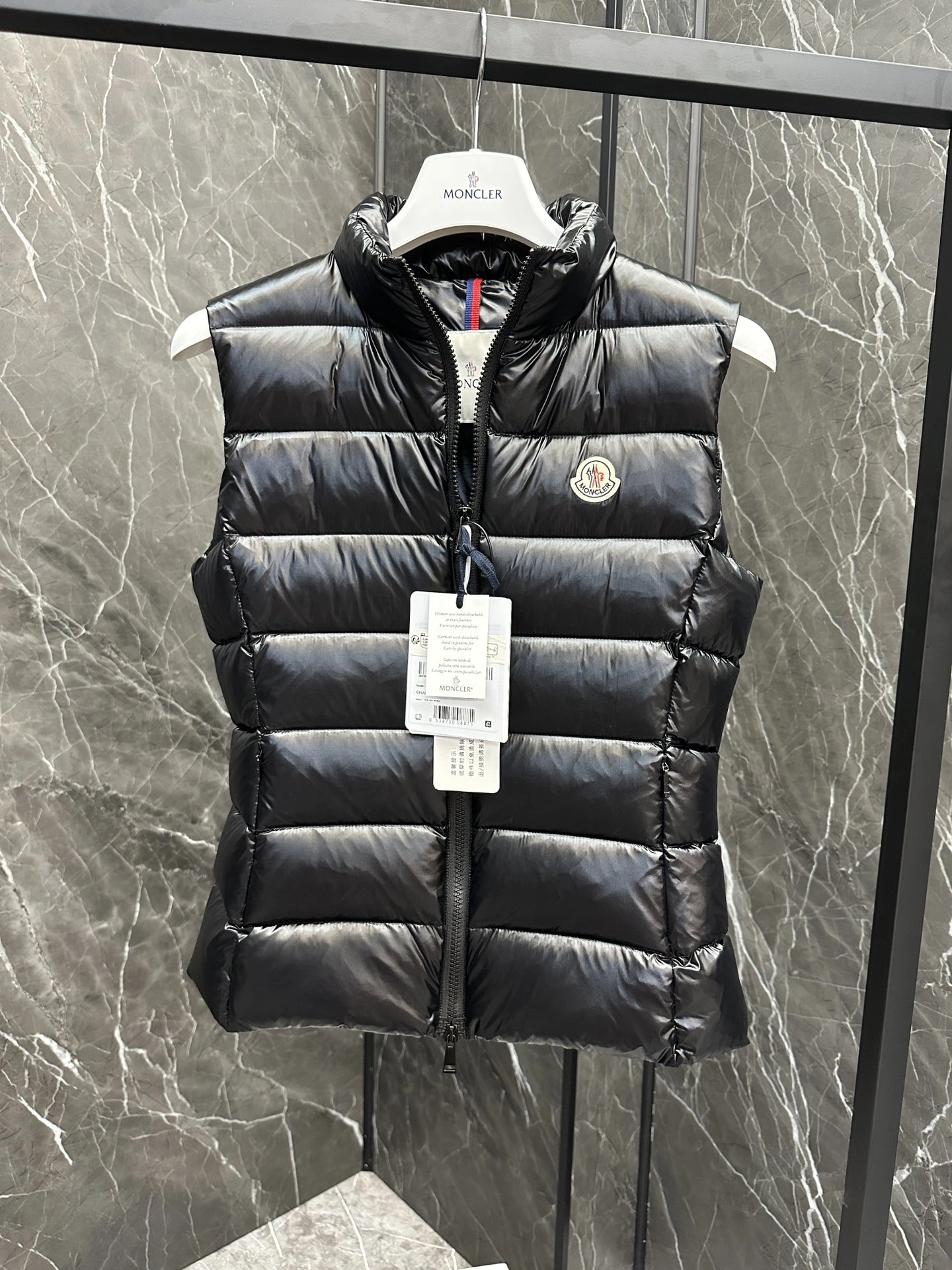 Moncler Down Jackets UrbanStyle 146441