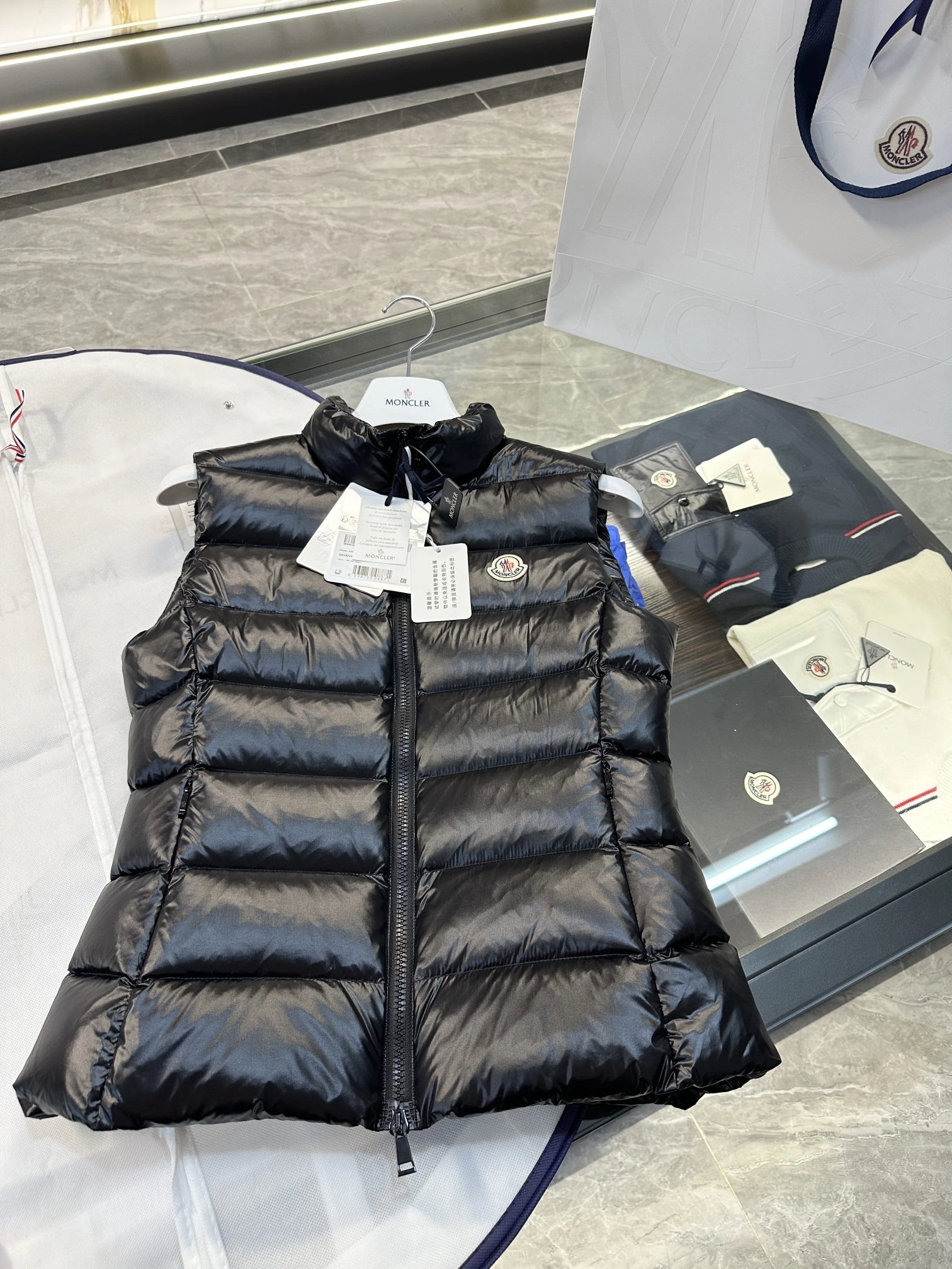 Moncler Down Jackets UrbanStyle 146441