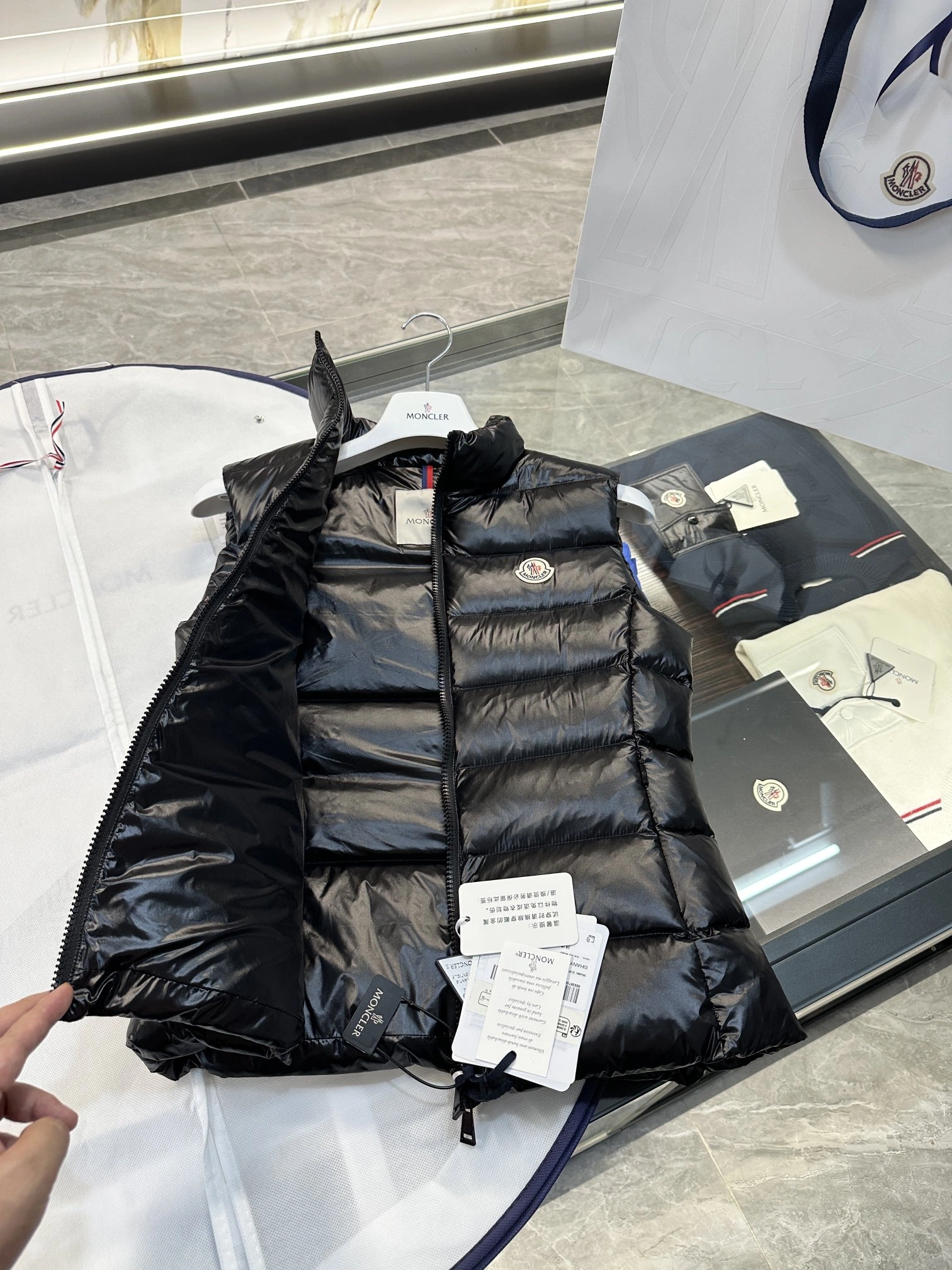 Moncler Down Jackets UrbanStyle 146441