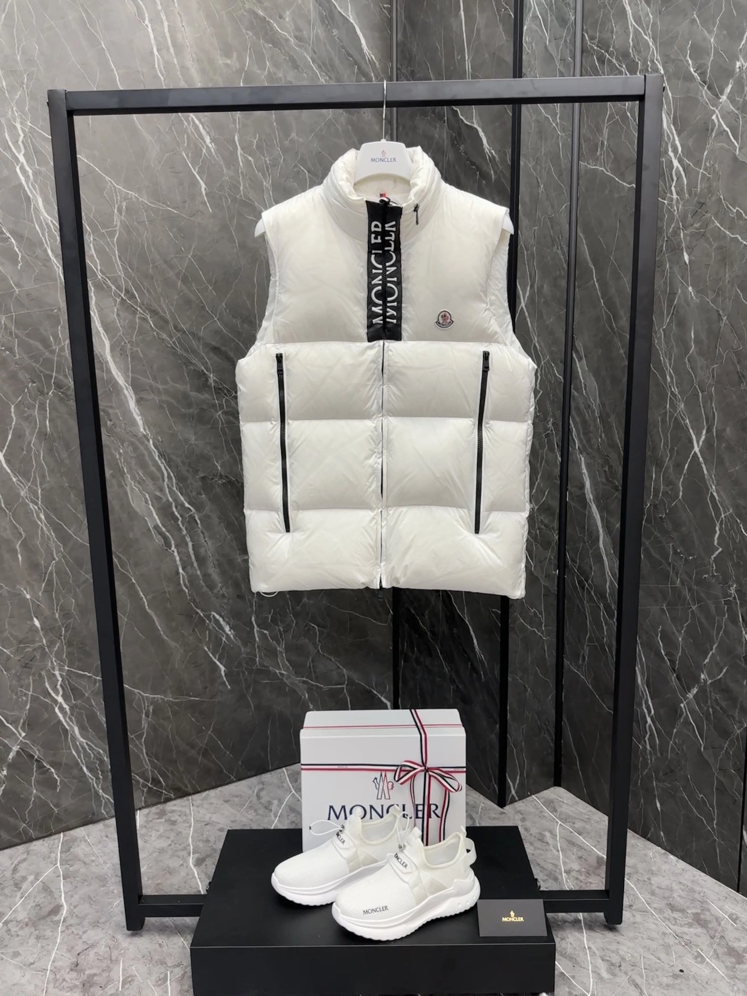 Unique Moncler Down Jackets 146464