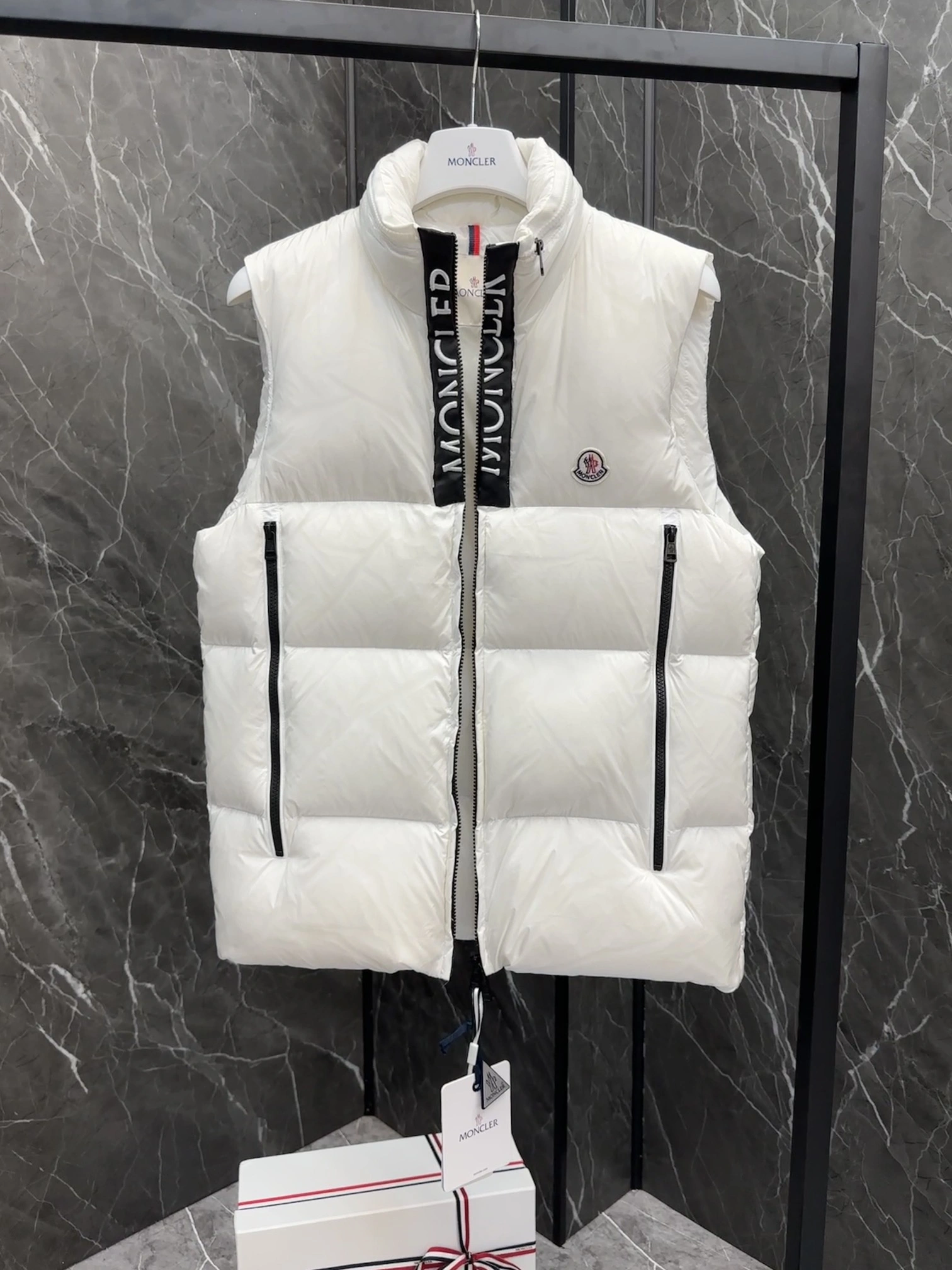 Unique Moncler Down Jackets 146464