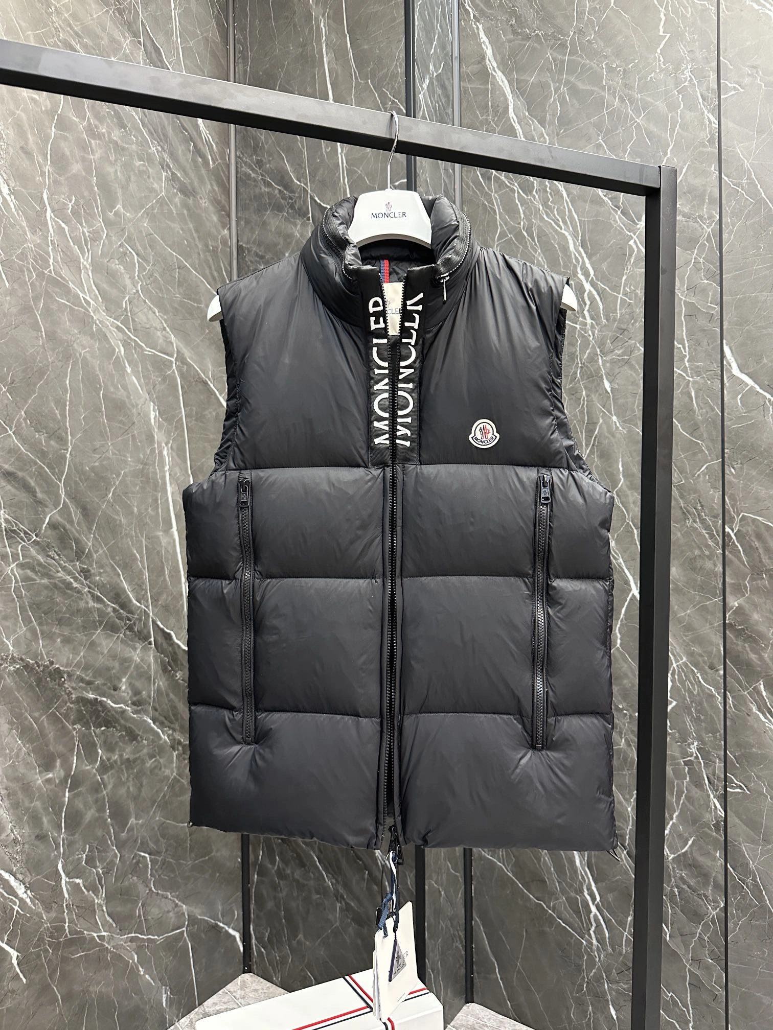 Moncler Down Jackets WeatherProof 146452