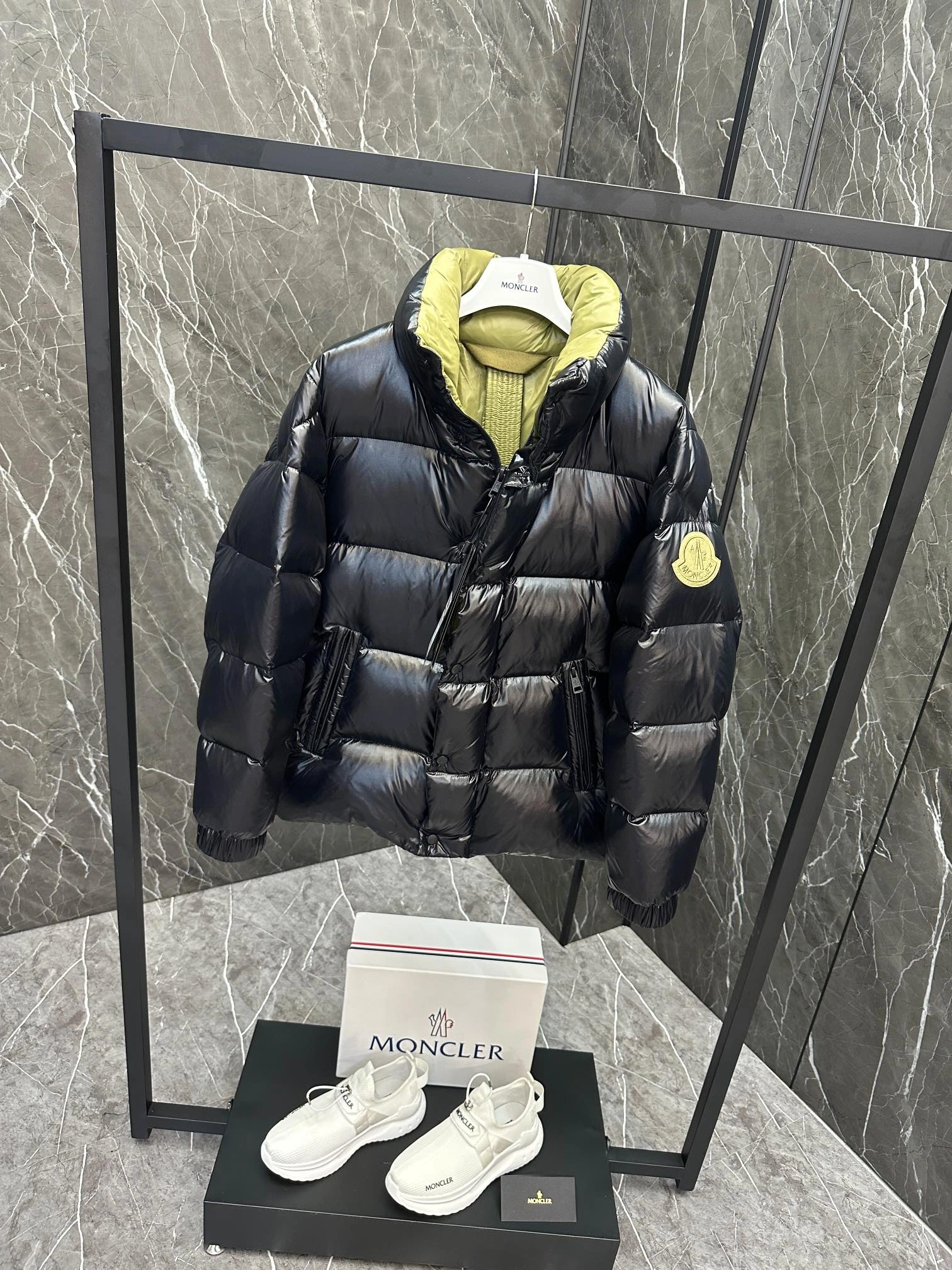 Moncler Down Jackets FlexibleFit 146443