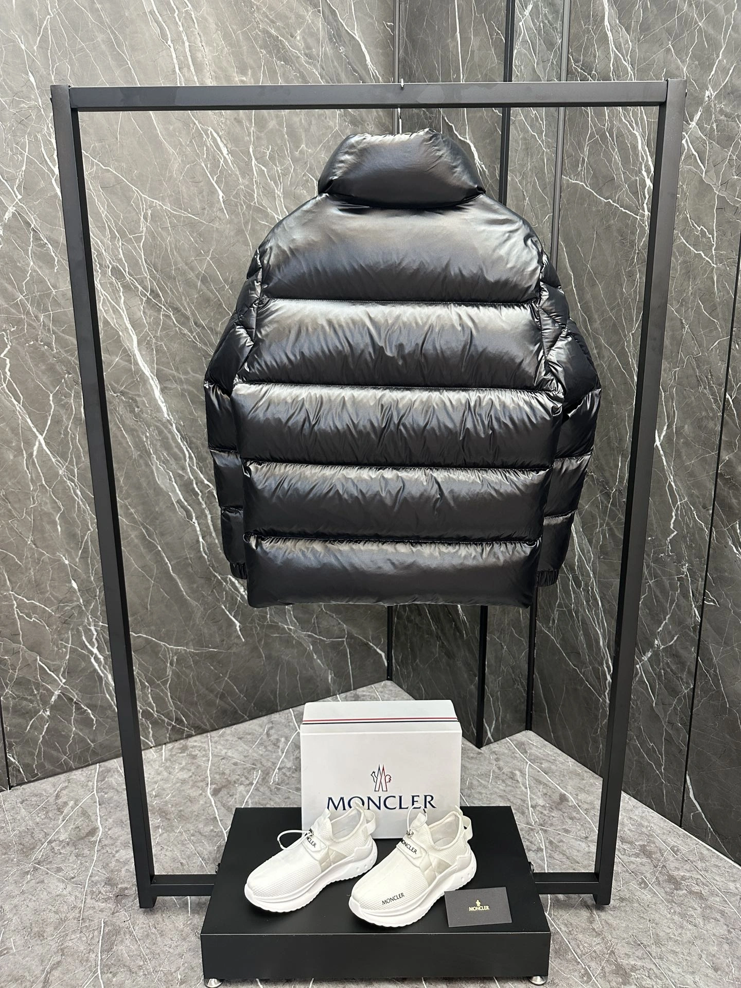 Moncler Down Jackets FlexibleFit 146443