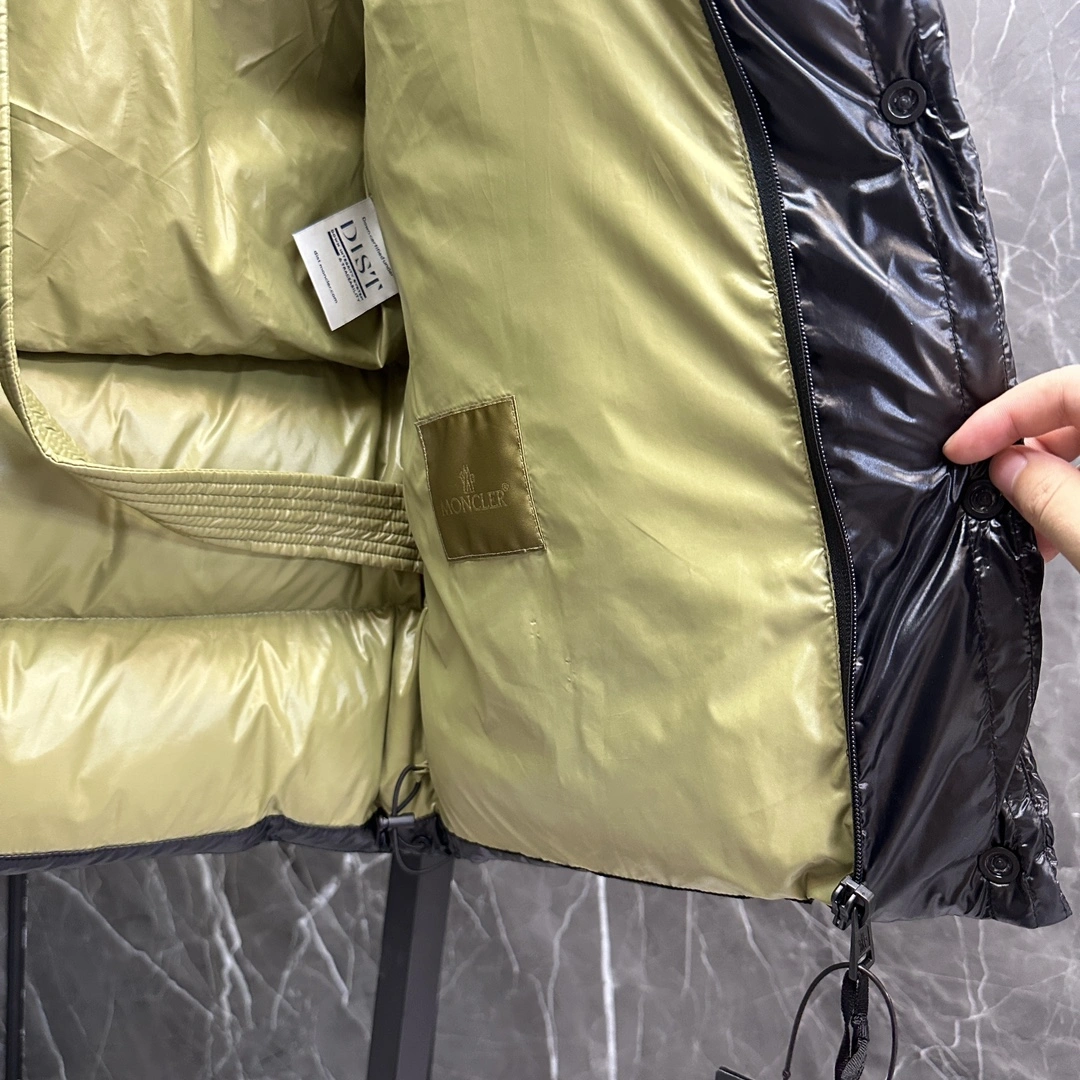 Moncler Down Jackets FlexibleFit 146443