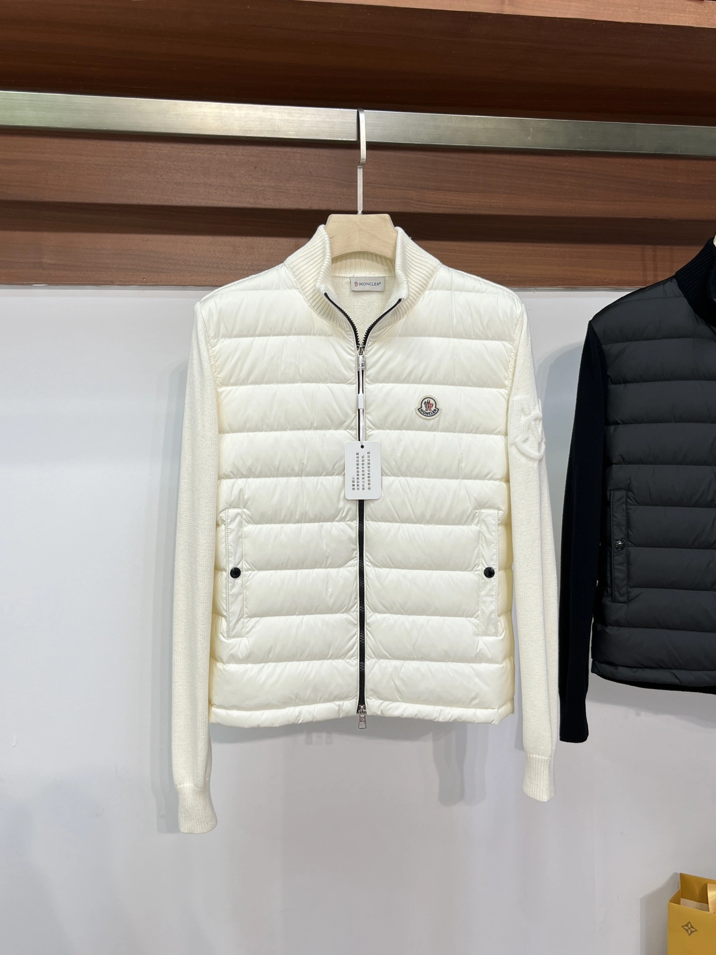 Moncler Down Jackets Stretchable 146472