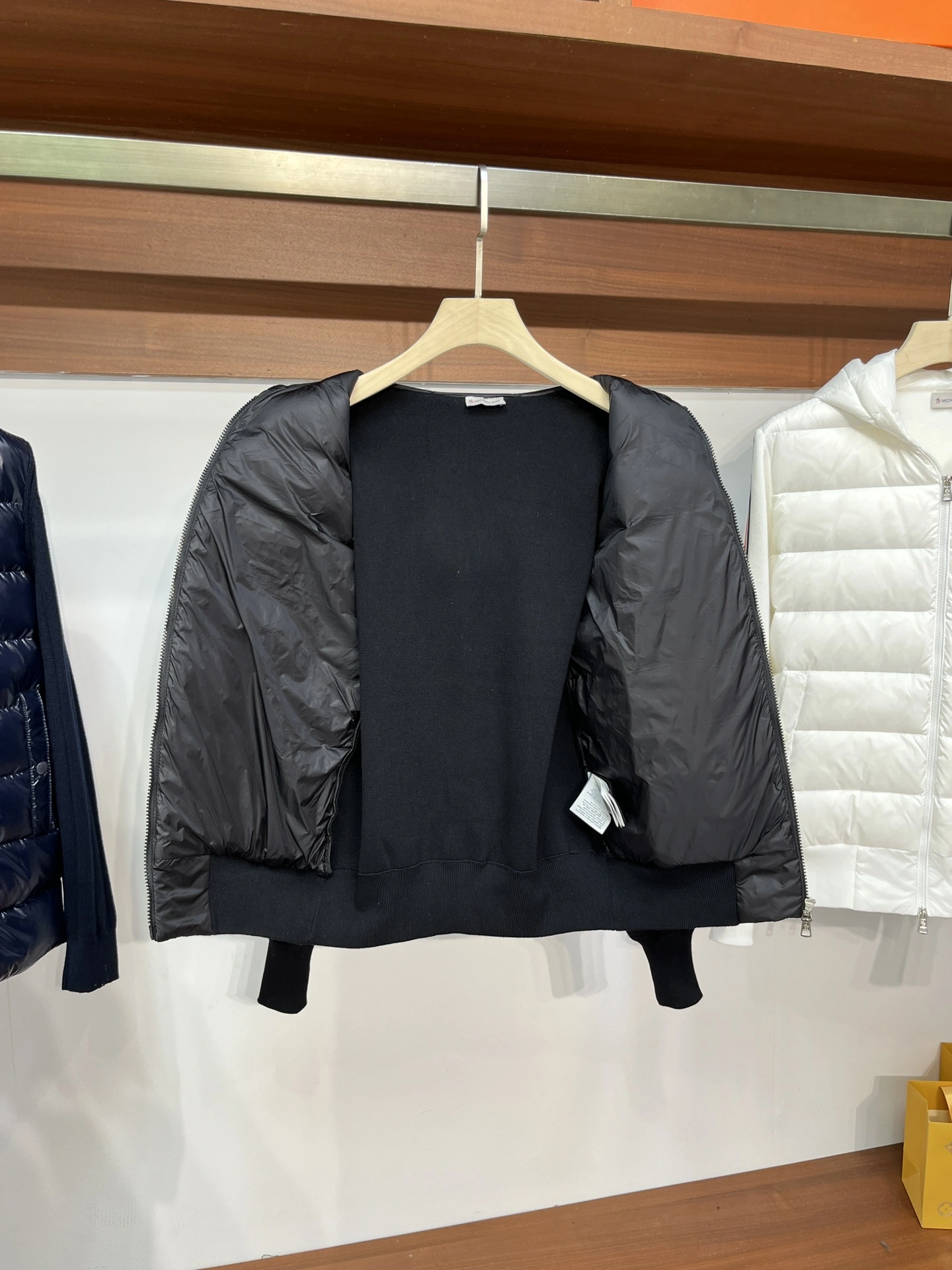 Efficient Moncler Down Jackets 146438
