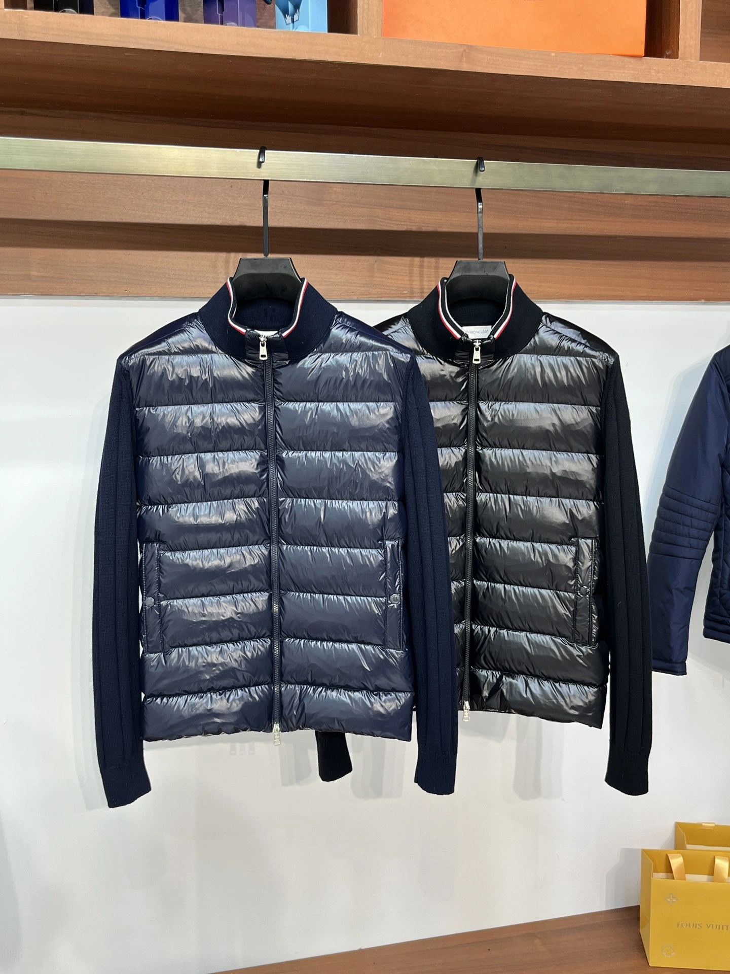 Moncler Down Jackets Neat 146439