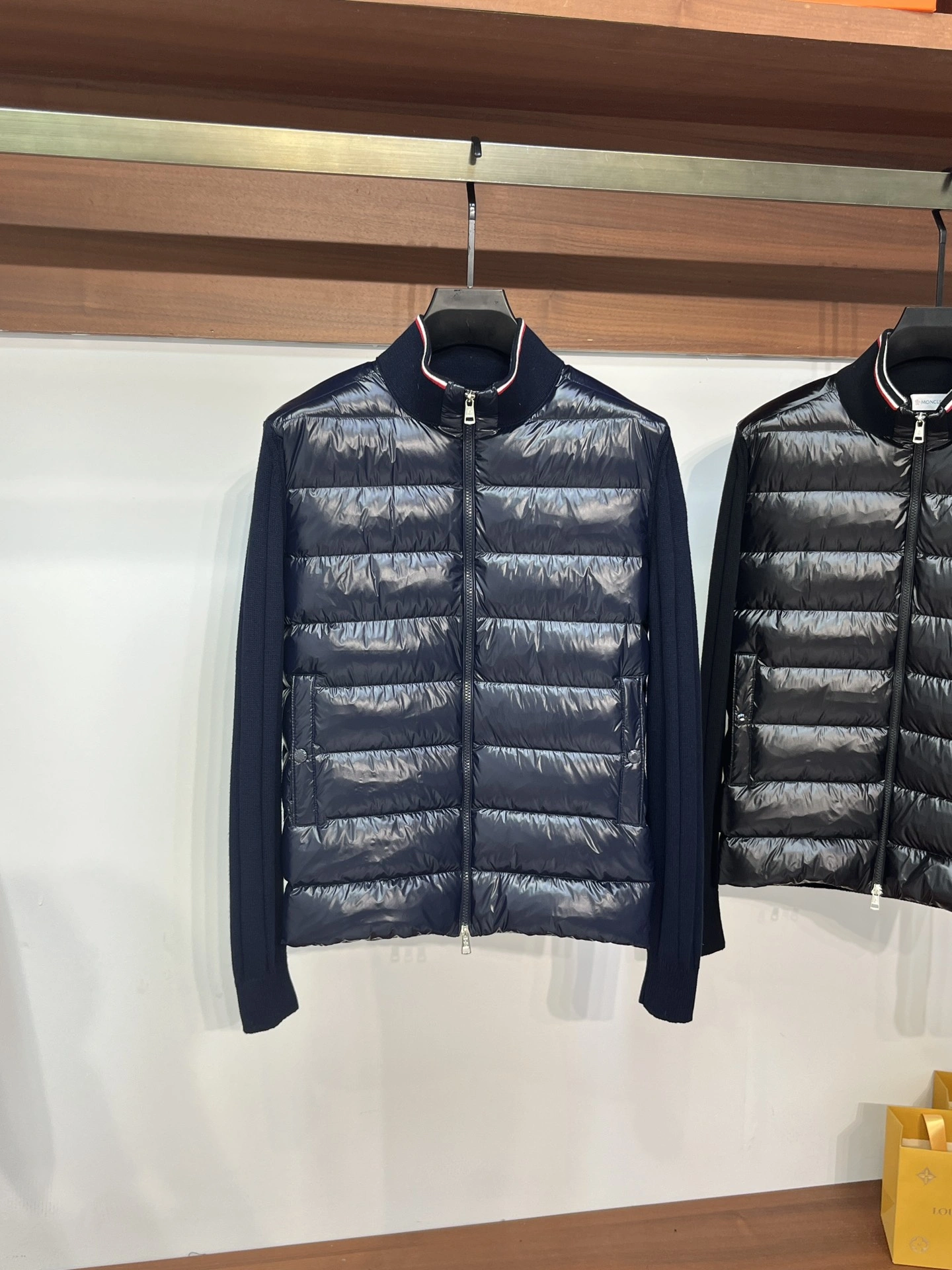 Moncler Down Jackets Neat 146439
