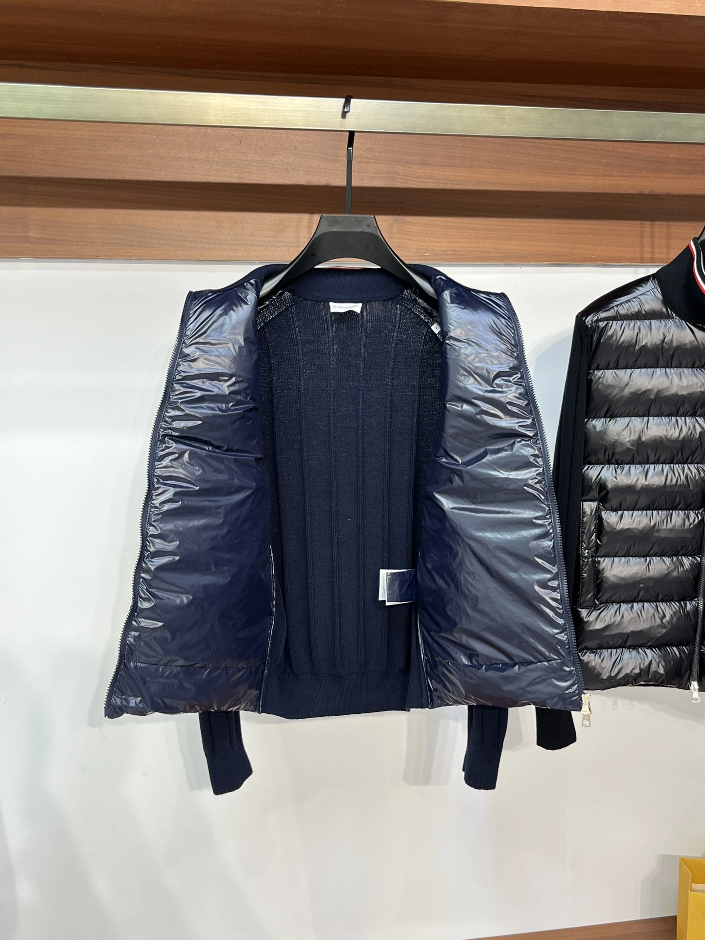 Moncler Down Jackets Neat 146439