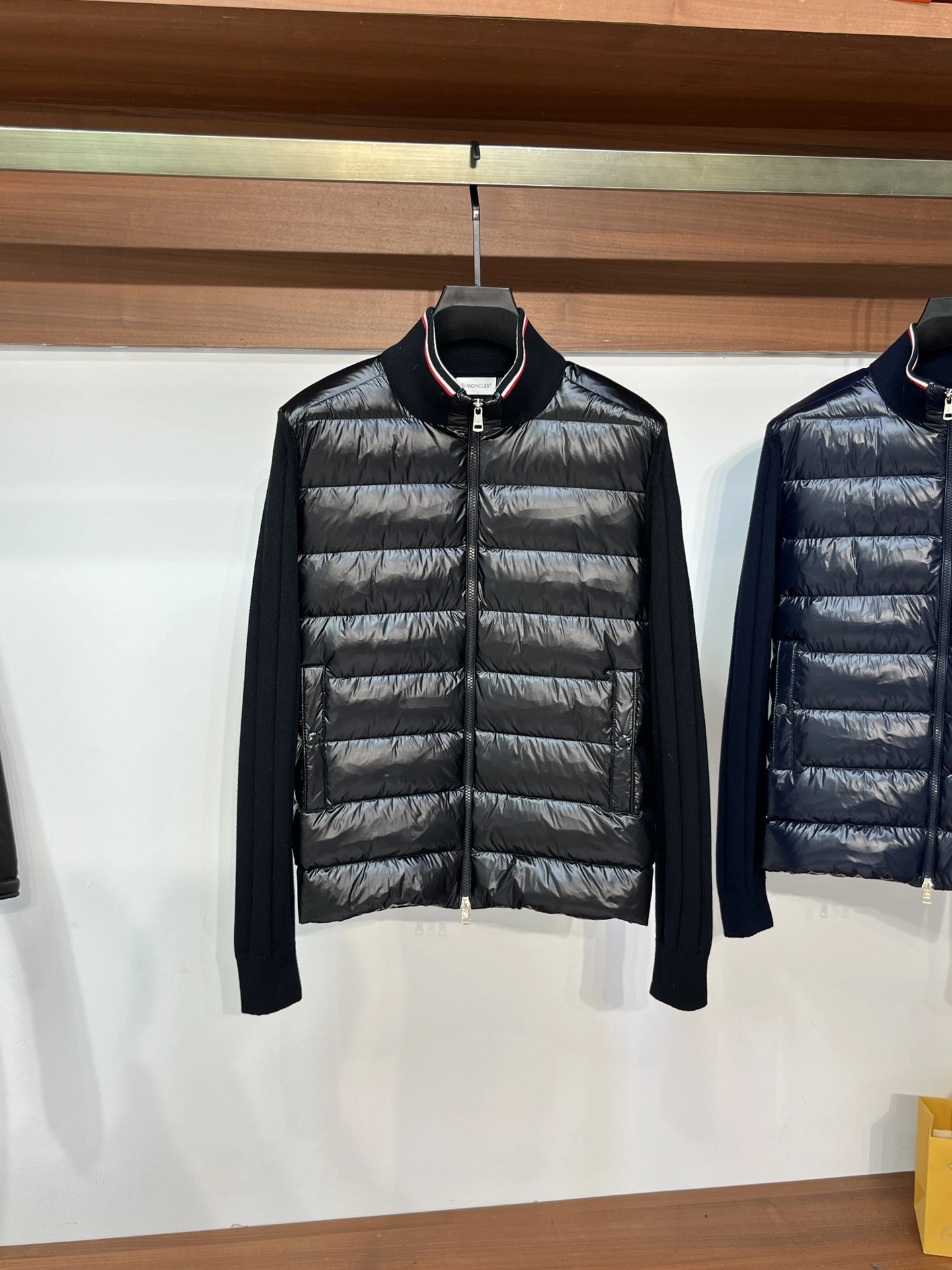 Moncler Down Jackets Neat 146439