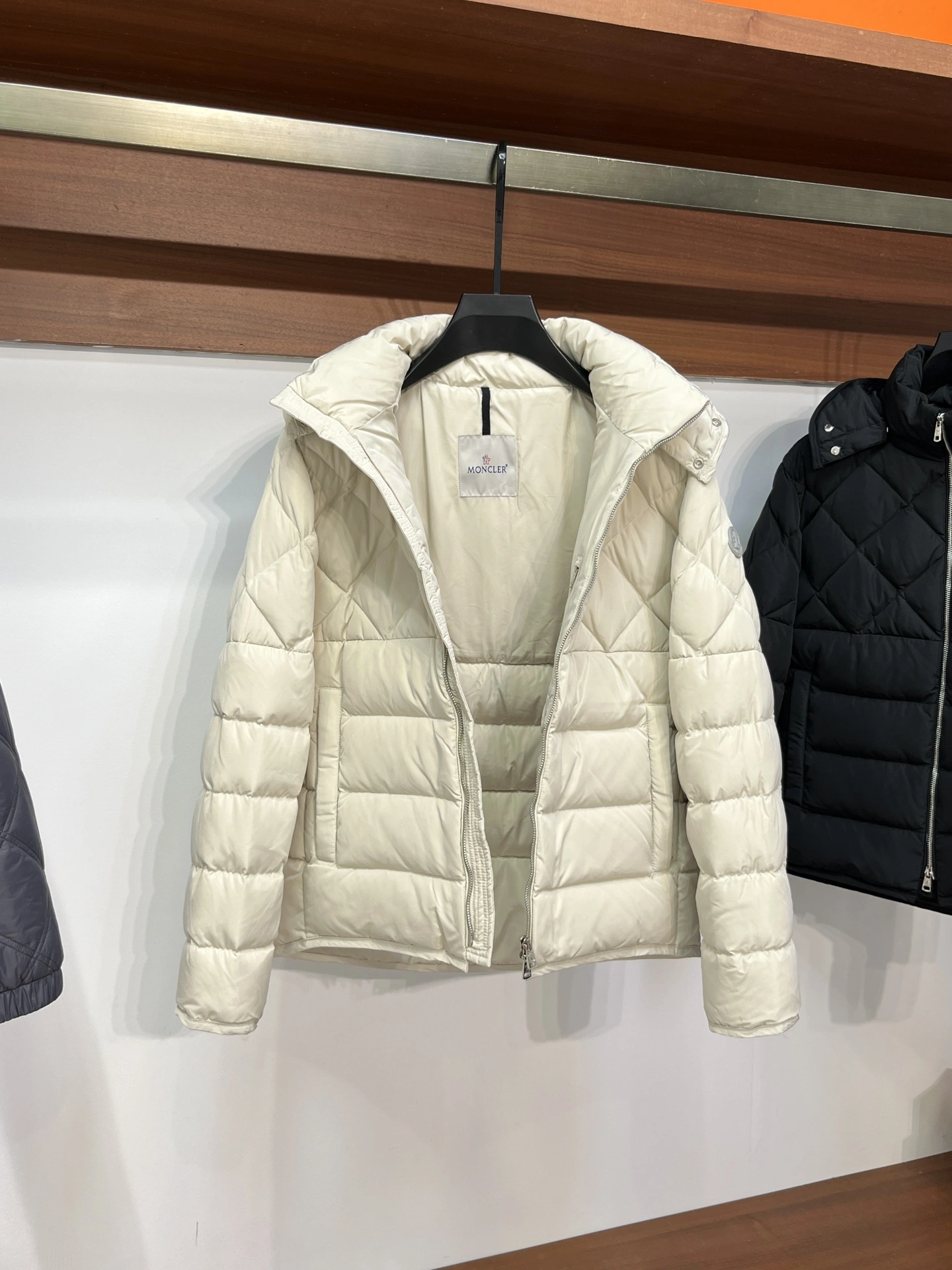 EasyCare Moncler Down Jackets 146475