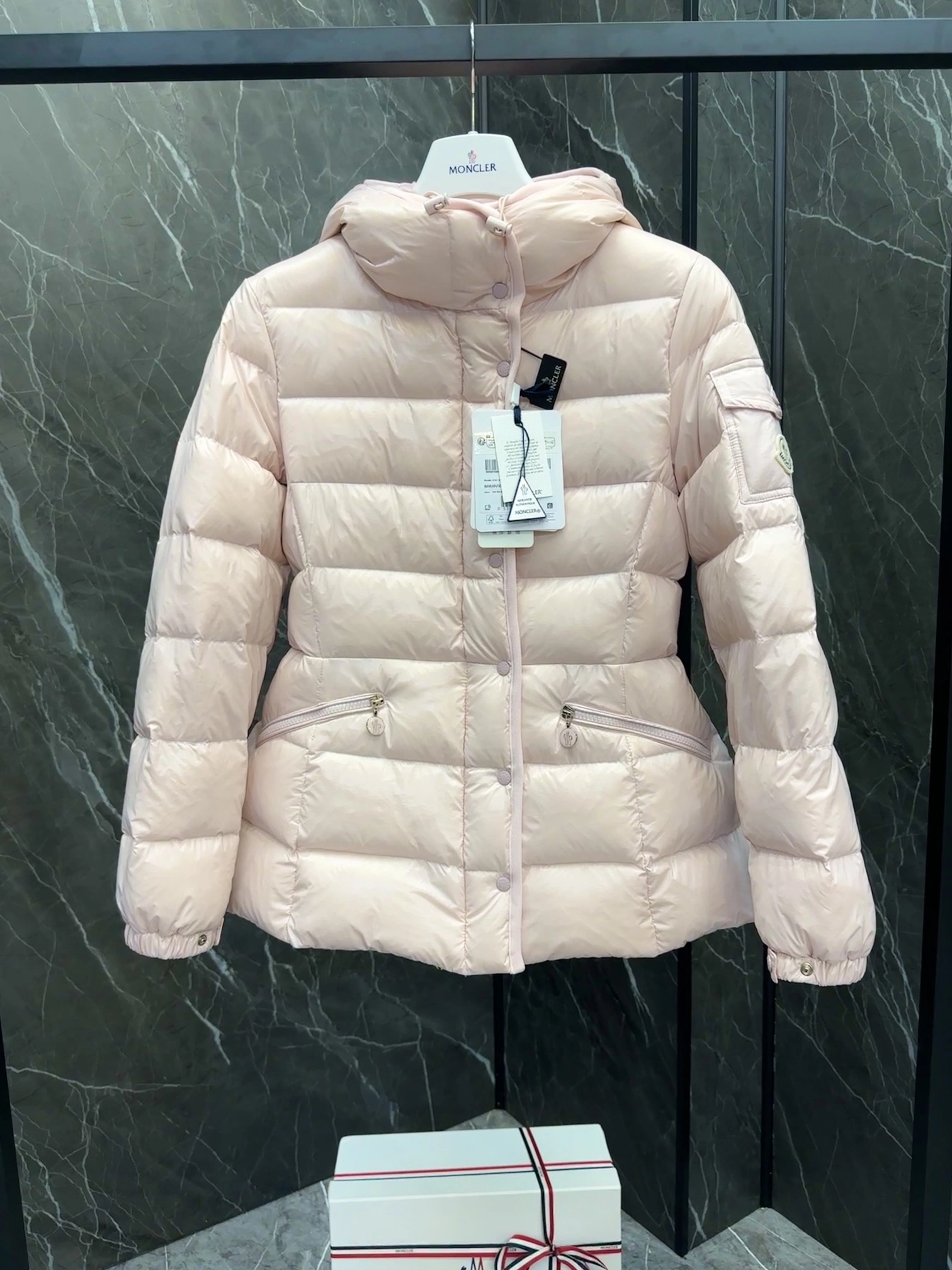 Stretchable Moncler Down Jackets 146436