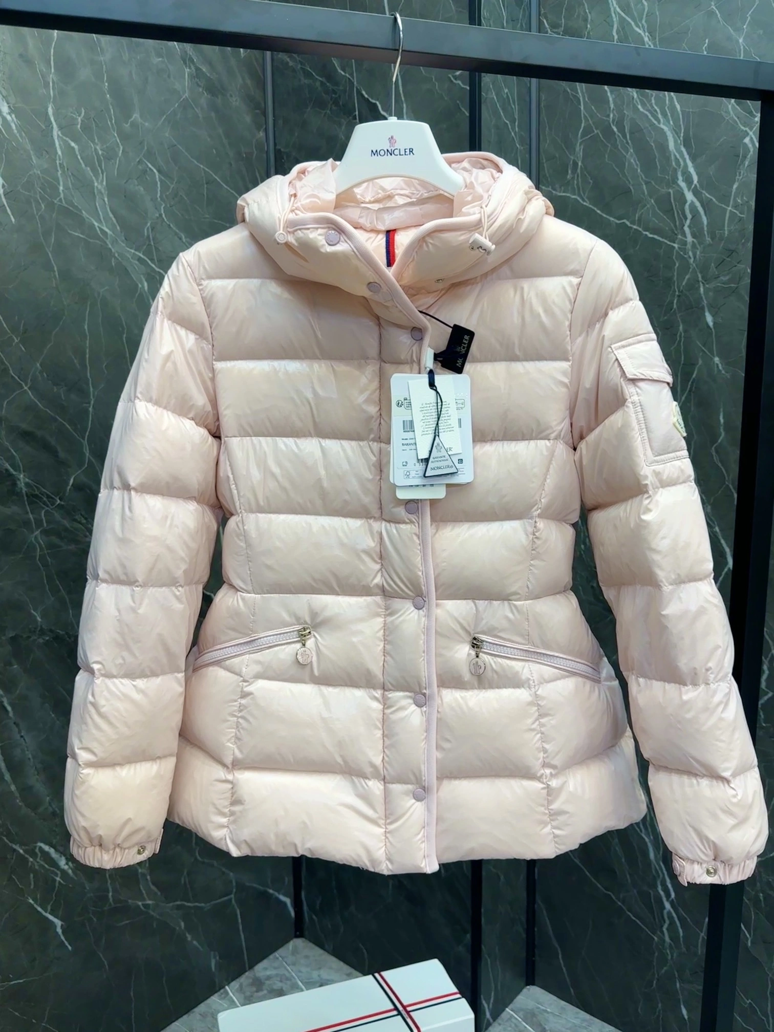 Stretchable Moncler Down Jackets 146436