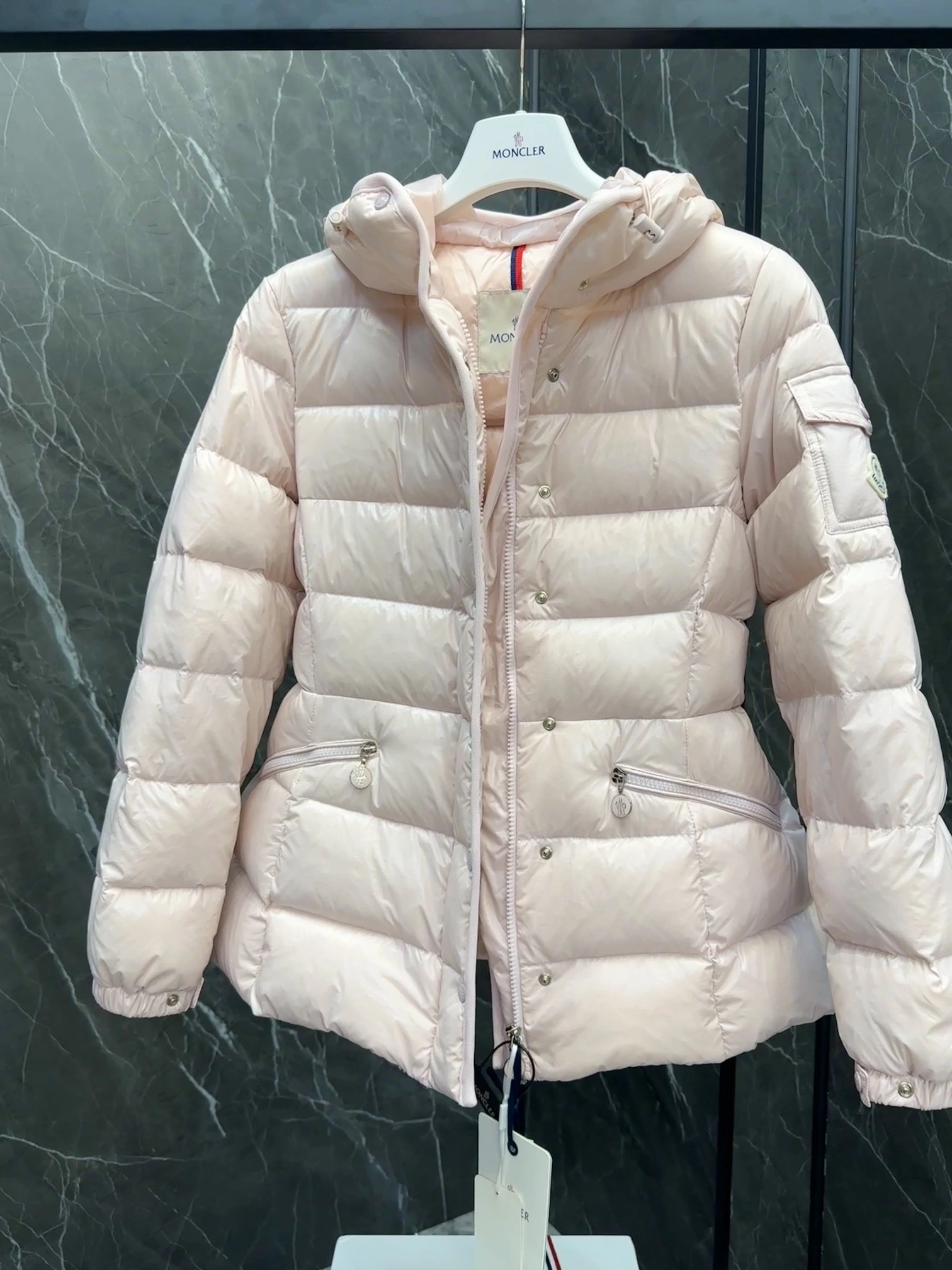 Stretchable Moncler Down Jackets 146436