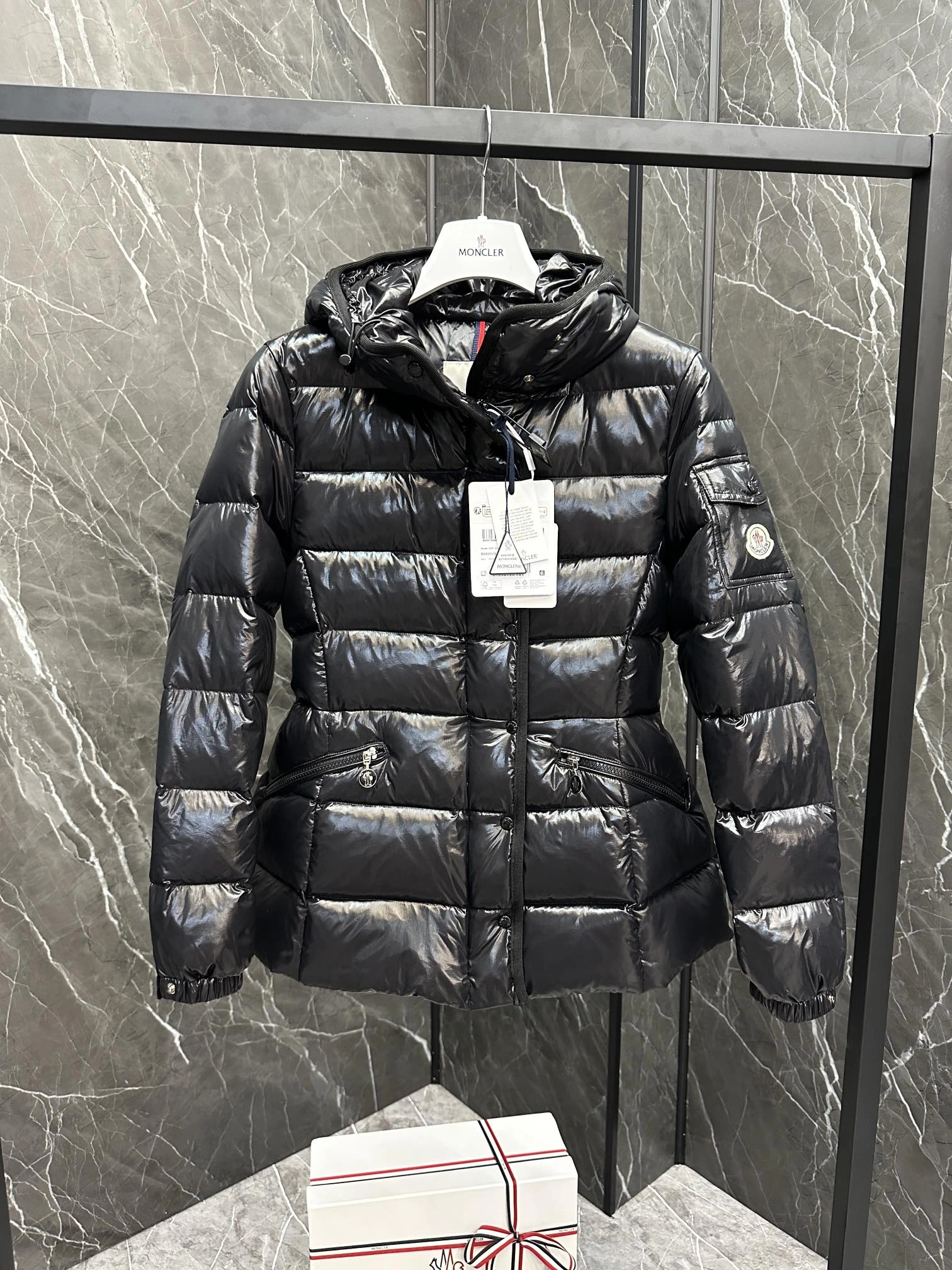 Attractive Moncler Down Jackets 146434