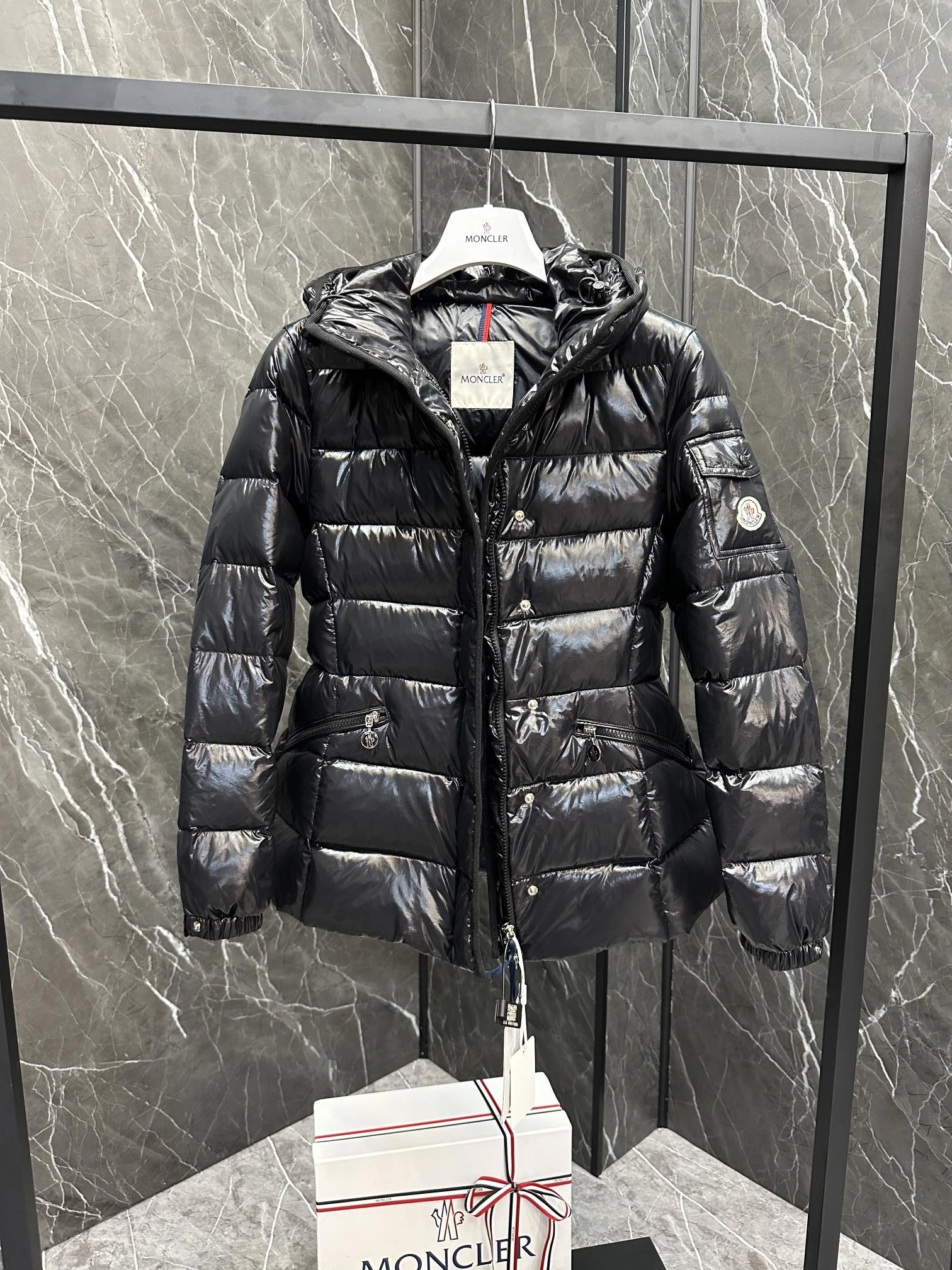 Attractive Moncler Down Jackets 146434