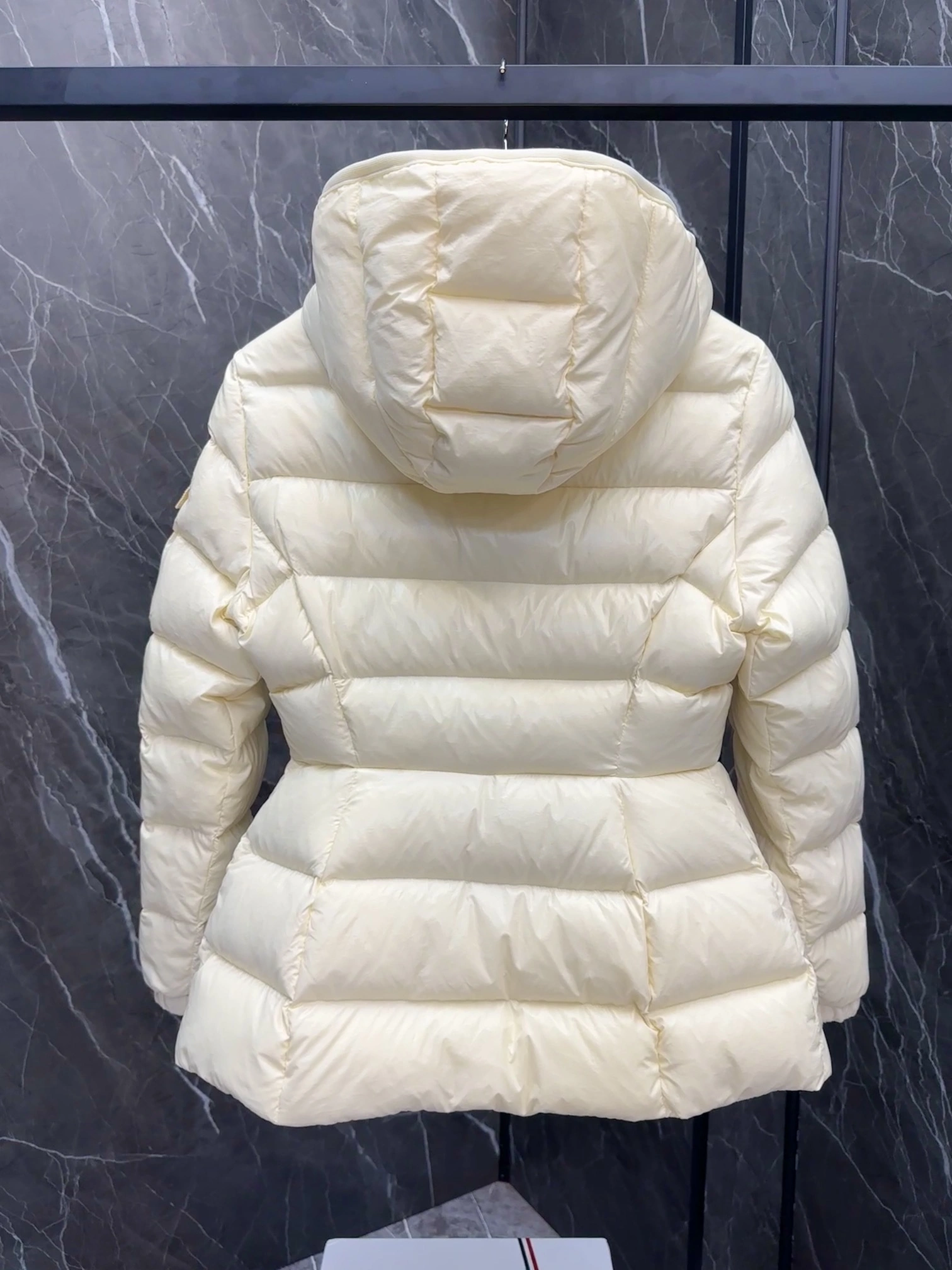 Resilient Moncler Down Jackets 146432