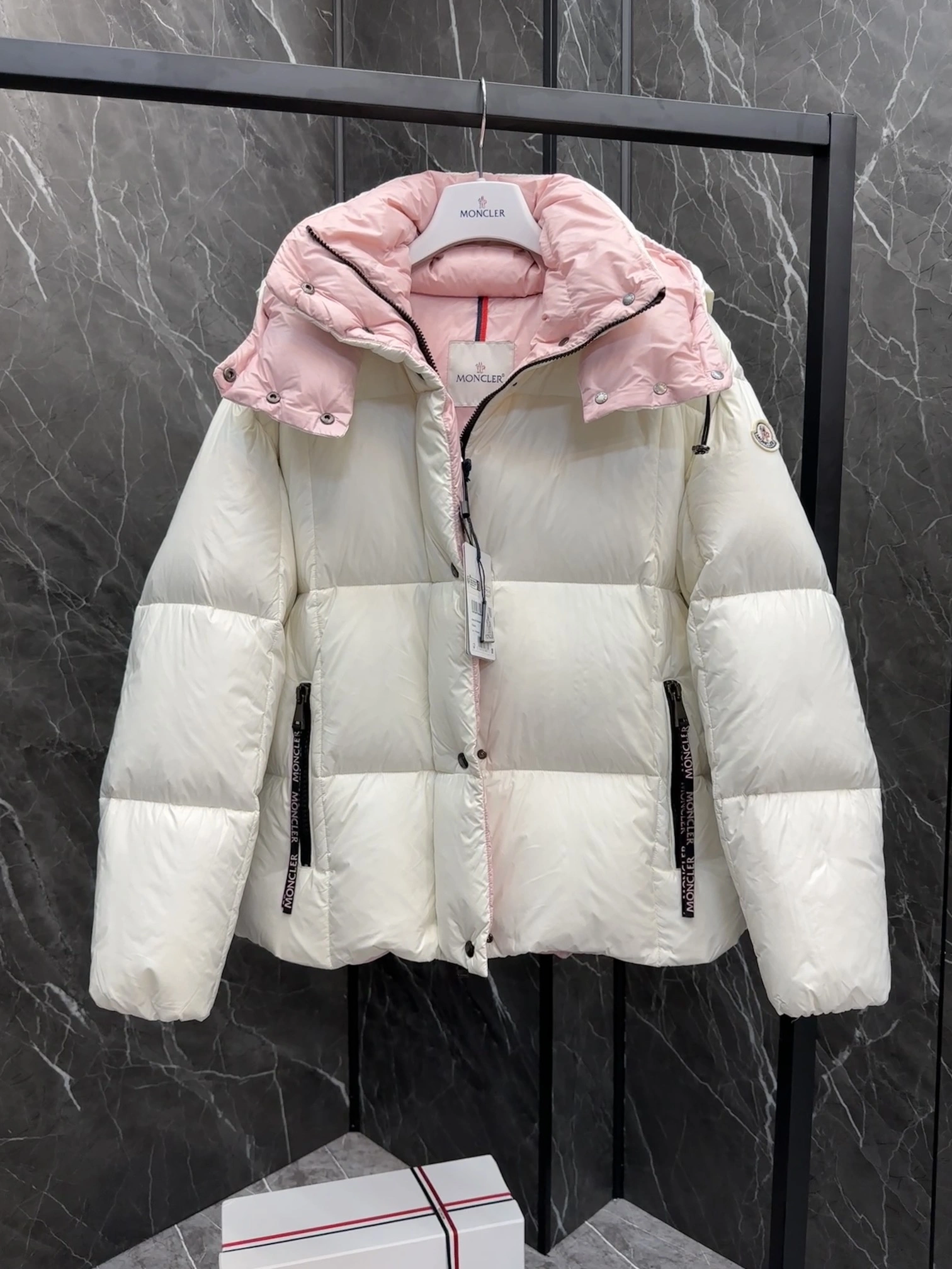 Moncler Down Jackets WeatherProof 146430