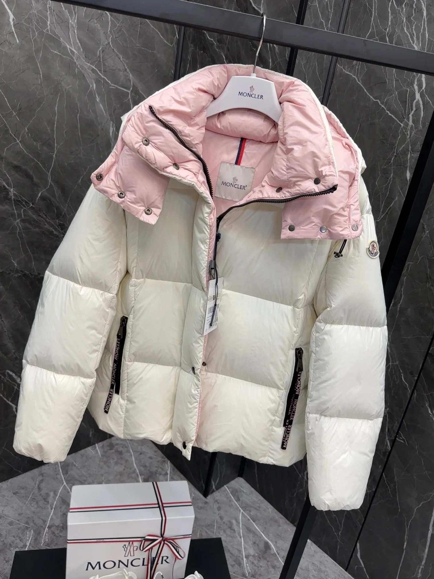 Moncler Down Jackets WeatherProof 146430