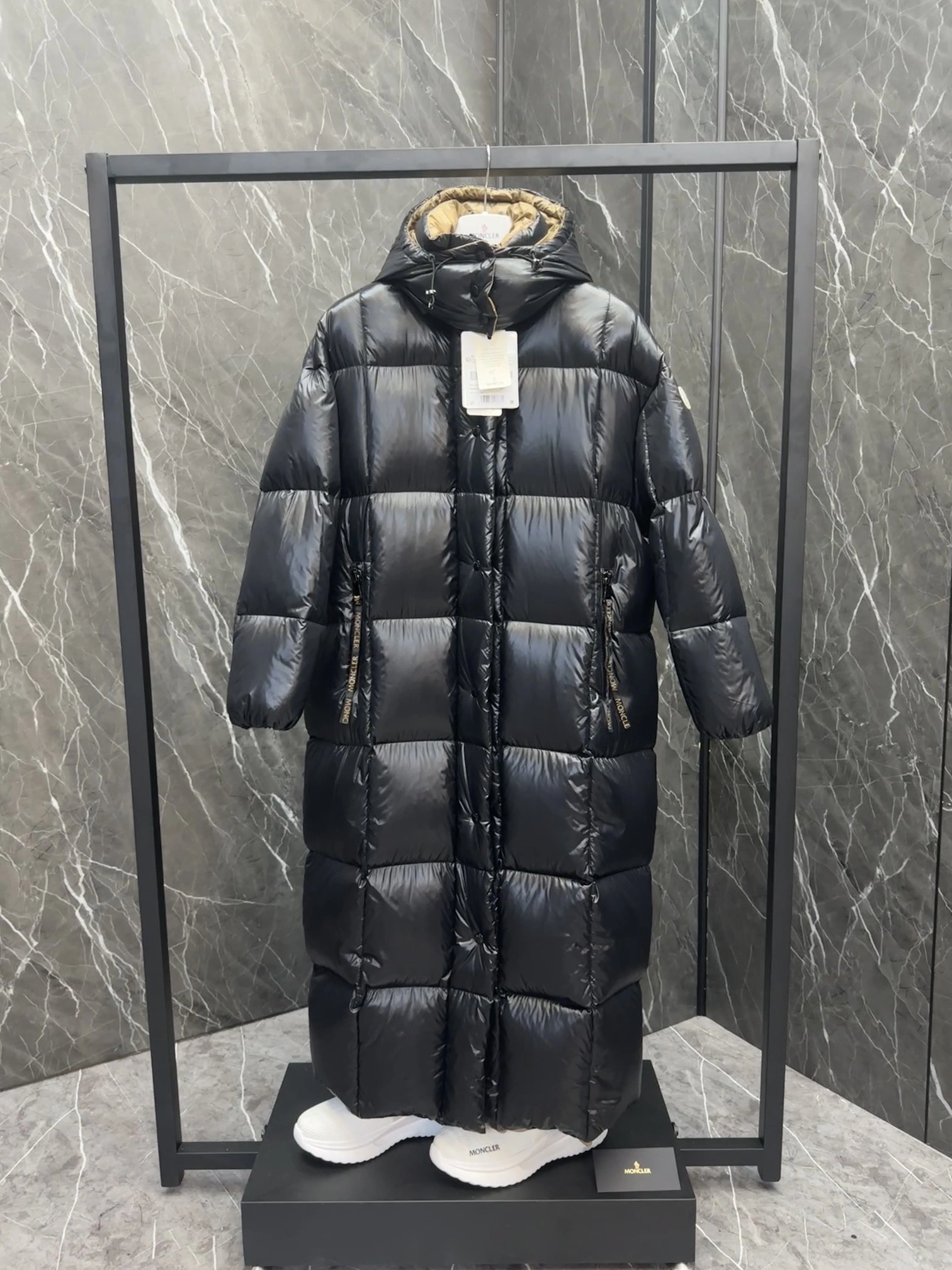 Lightweight Moncler Down Jackets 146429