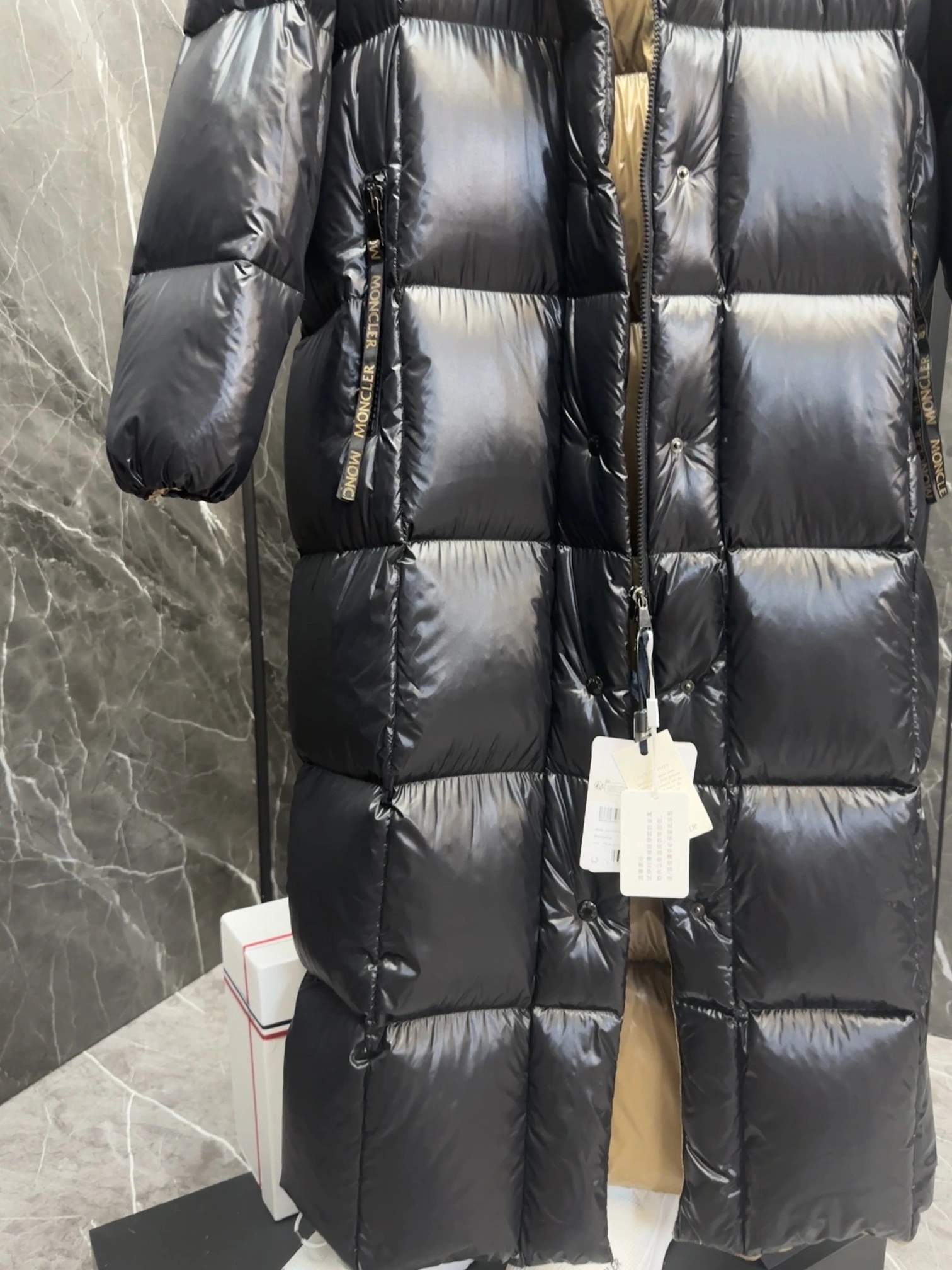 Lightweight Moncler Down Jackets 146429