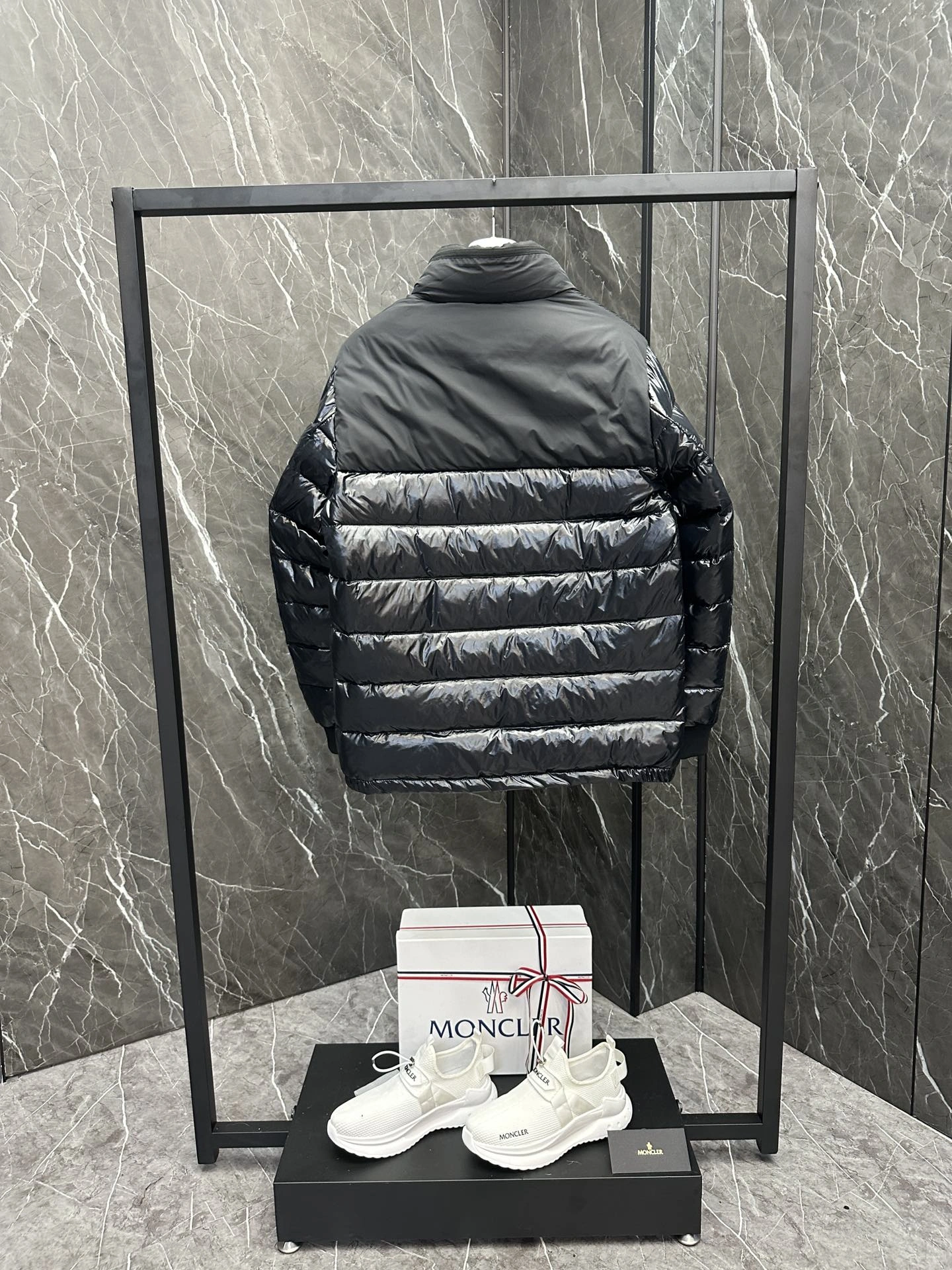 Moncler Down Jackets HighQuality 146428