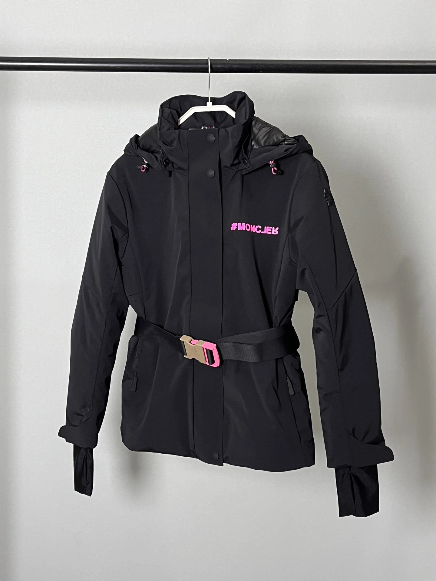 WrinkleFree Moncler Down Jackets 146410