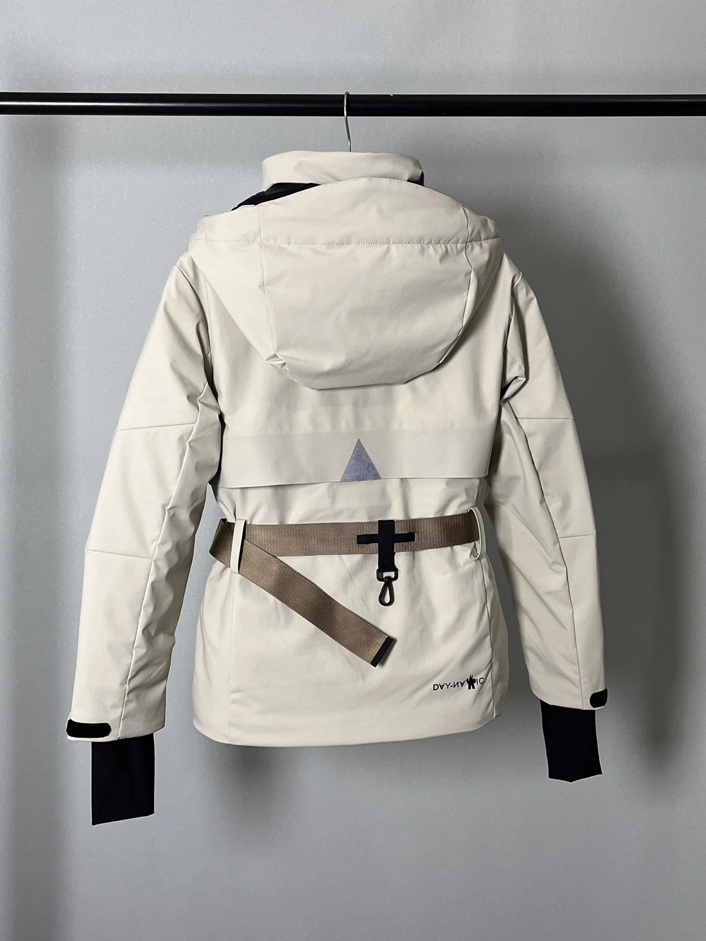 ZipUp Moncler Down Jackets 146409
