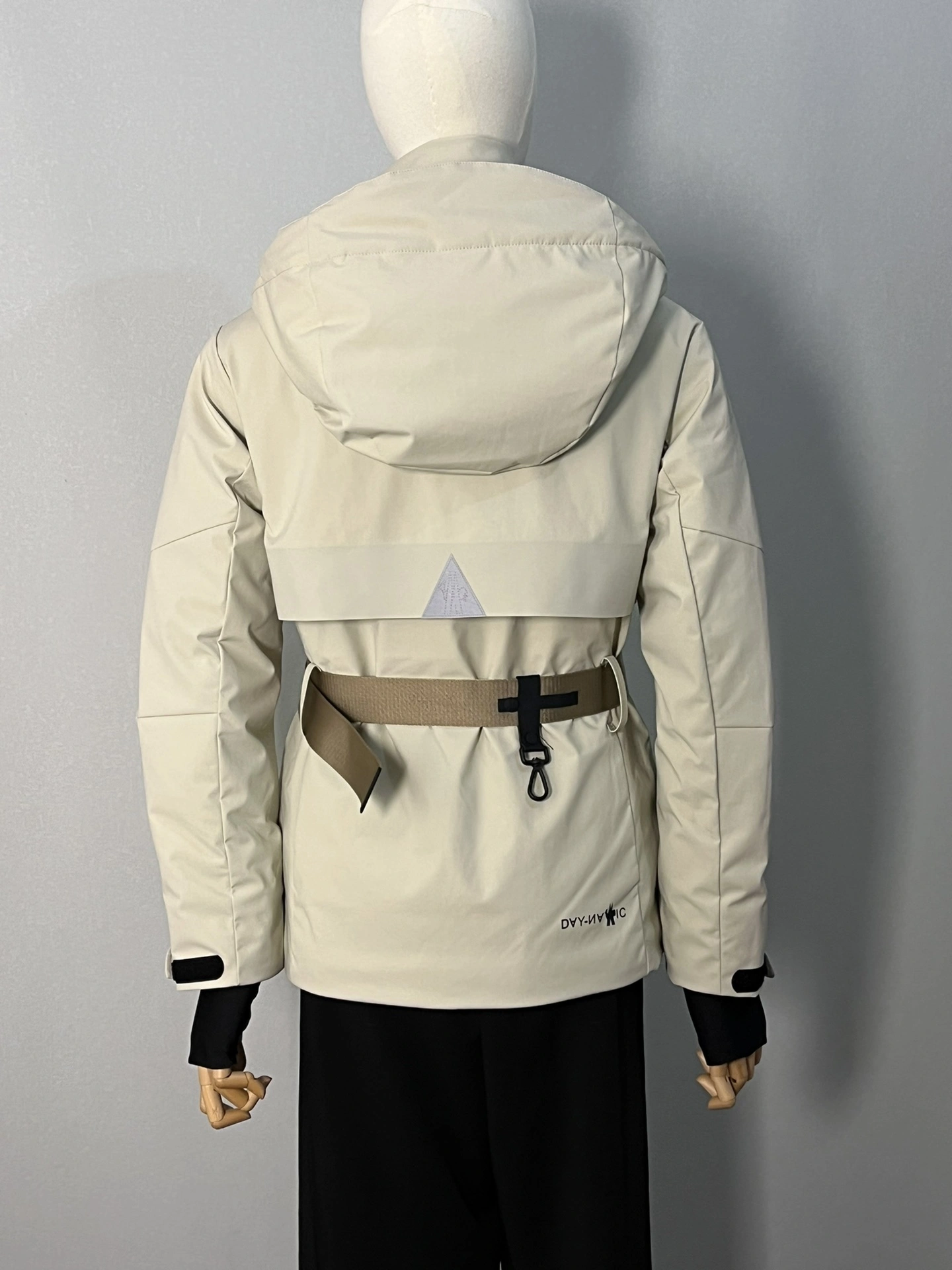 ZipUp Moncler Down Jackets 146409