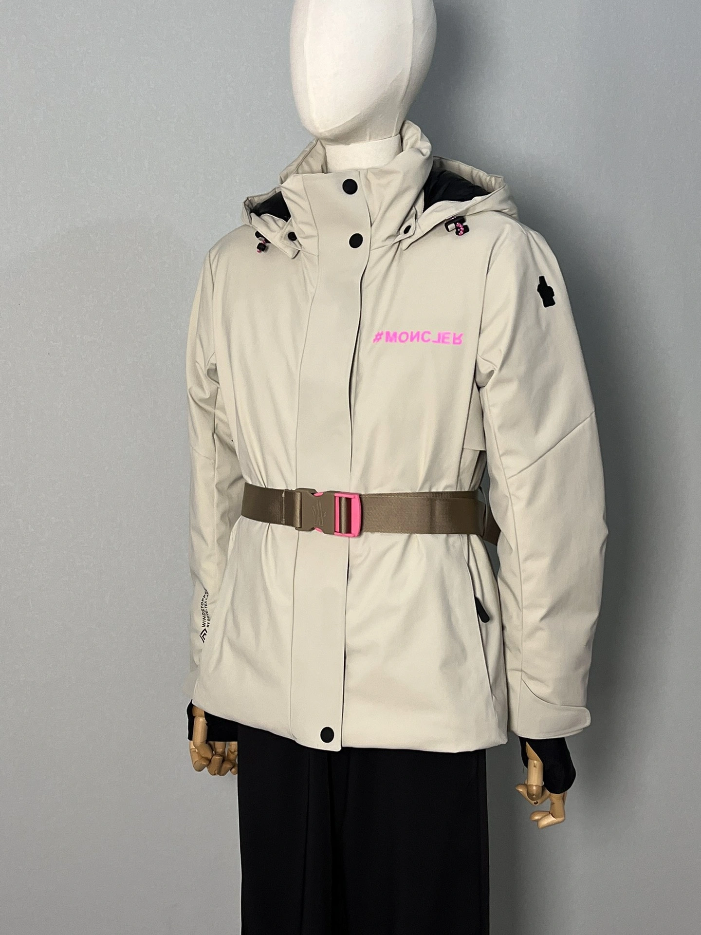 ZipUp Moncler Down Jackets 146409