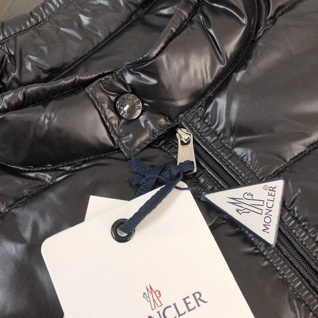 Moncler Down Jackets OdorResistant 146407