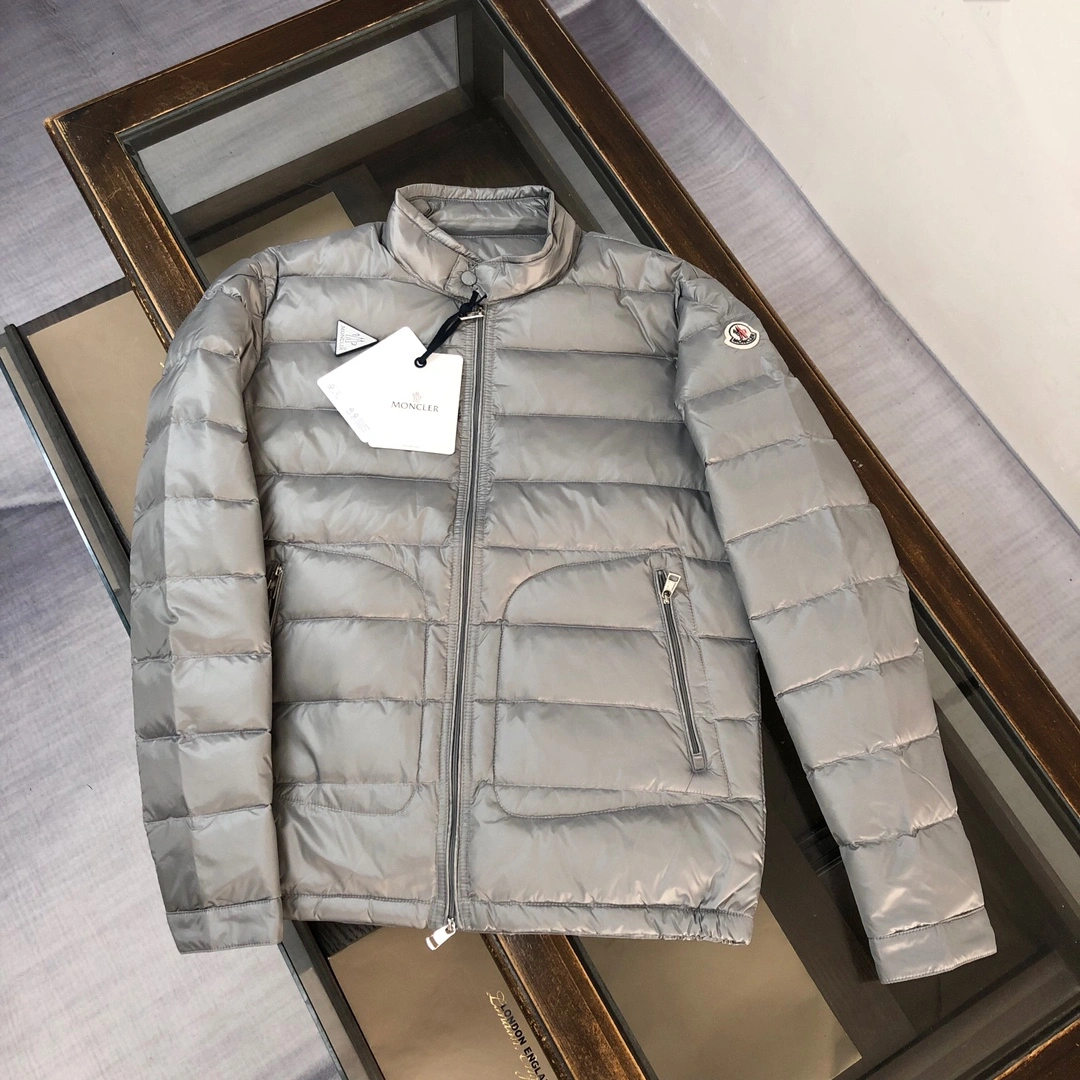 Moncler Down Jackets Sophisticated 146413