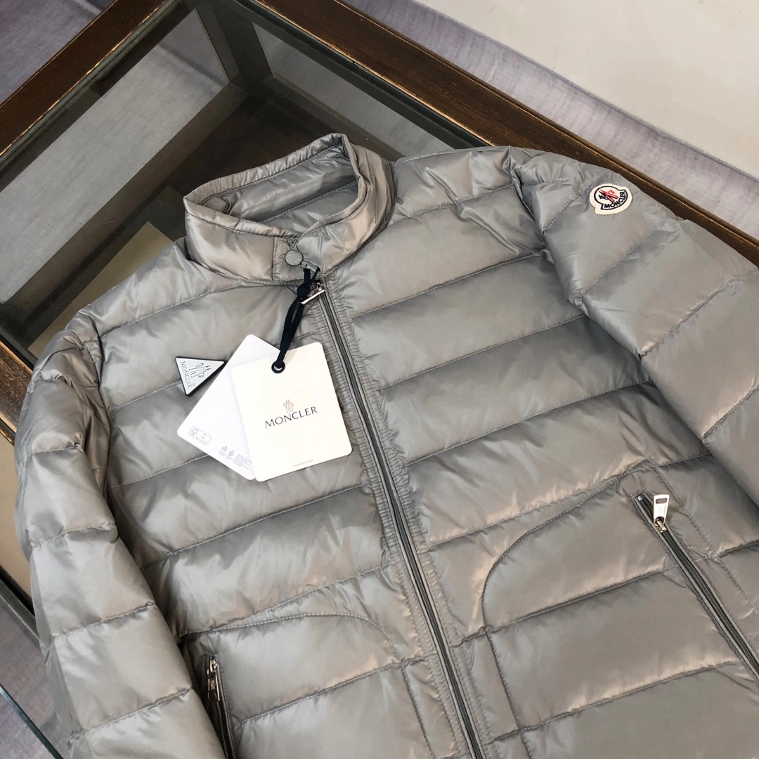 Moncler Down Jackets Sophisticated 146413