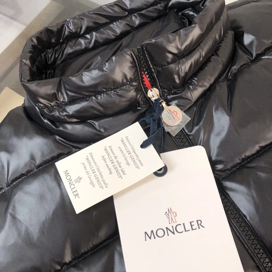 Moncler Down Jackets FlexibleFit 146414
