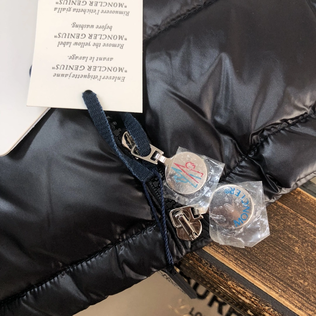 Moncler Down Jackets FlexibleFit 146414