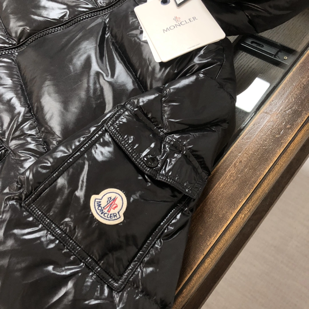 Durable Moncler Down Jackets 146405
