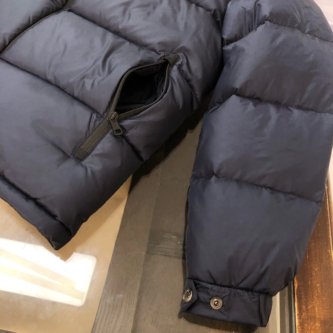 Moncler Down Jackets TravelReady 146421