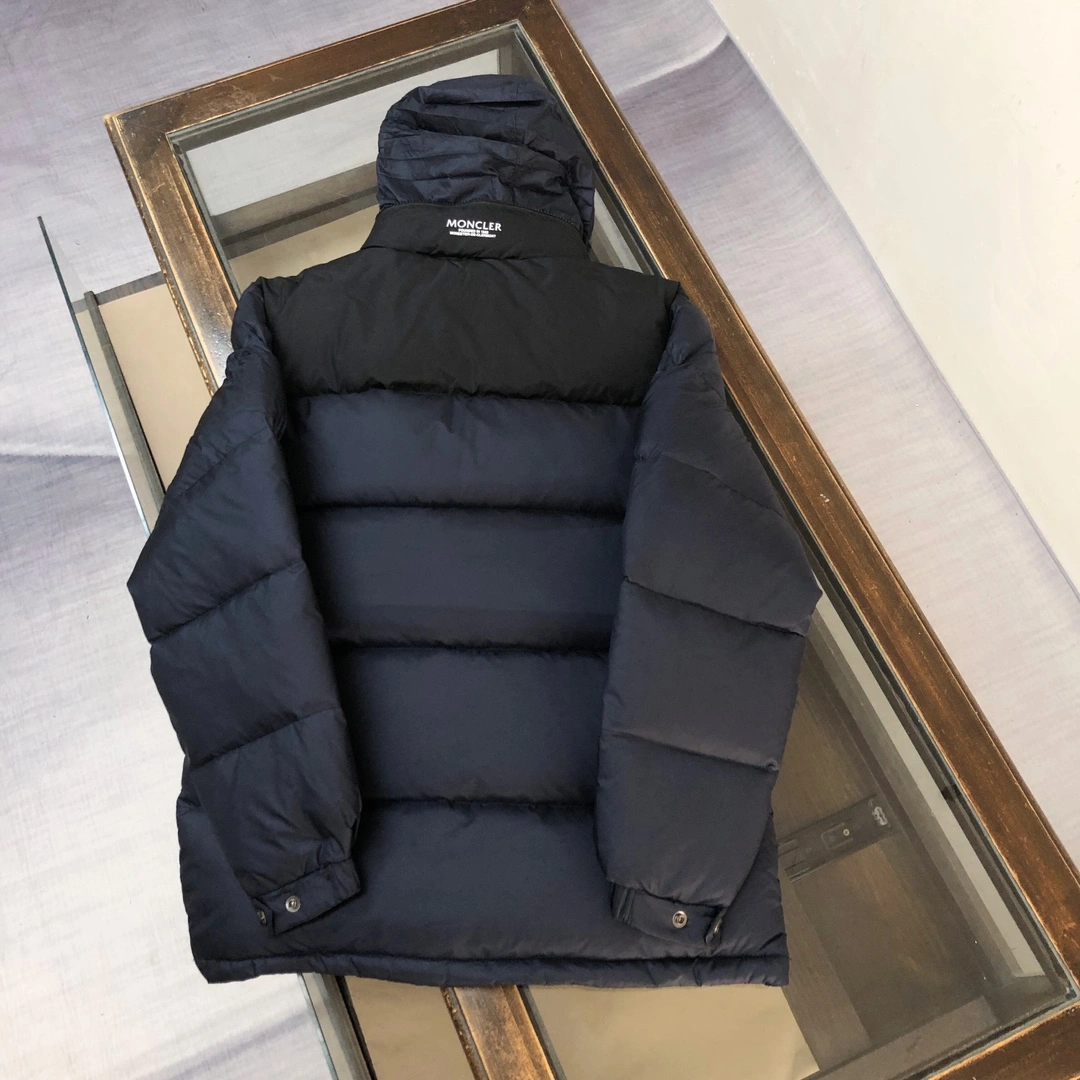 Moncler Down Jackets TravelReady 146421