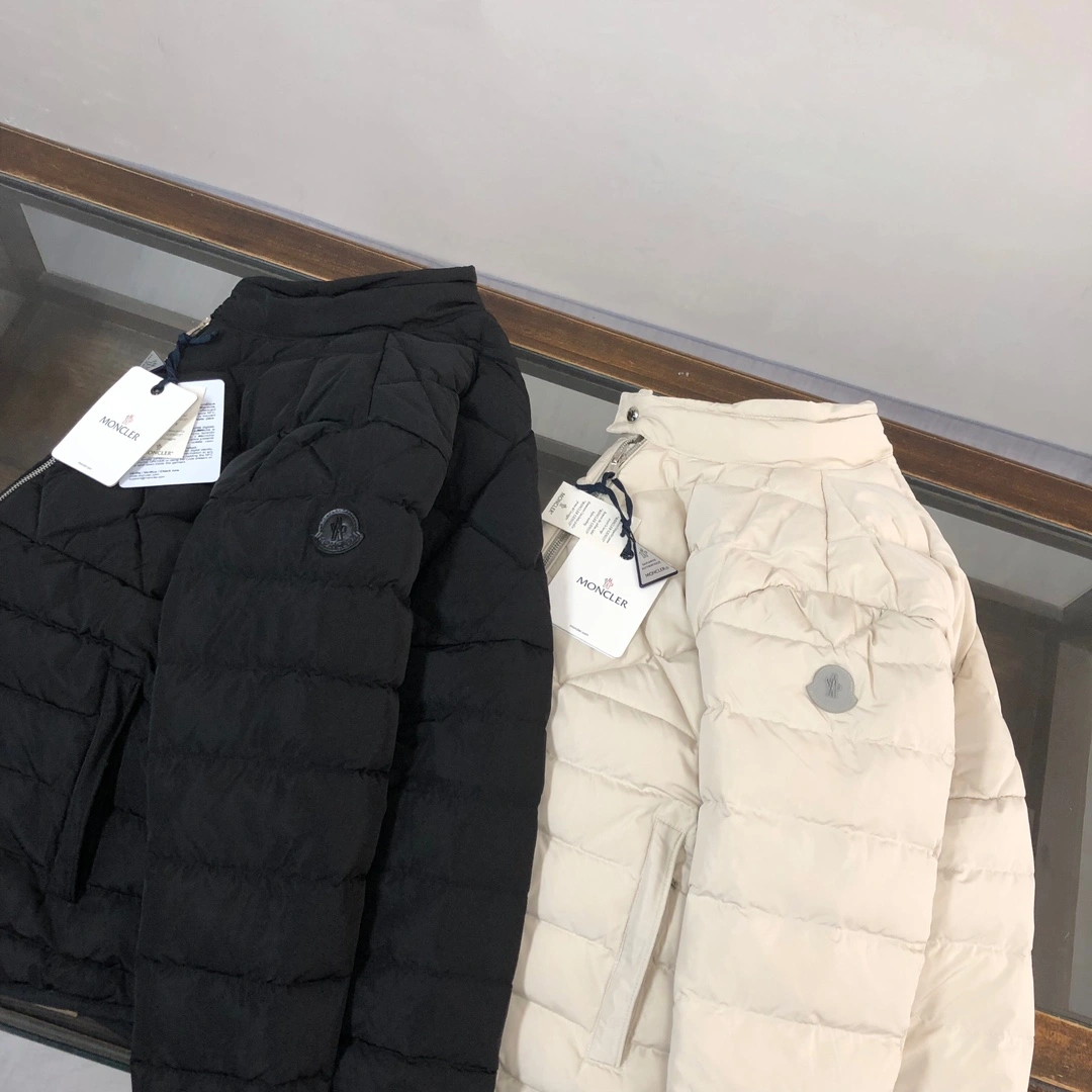 WaterResistant Moncler Down Jackets 146423
