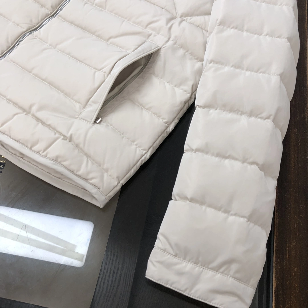 WaterResistant Moncler Down Jackets 146423